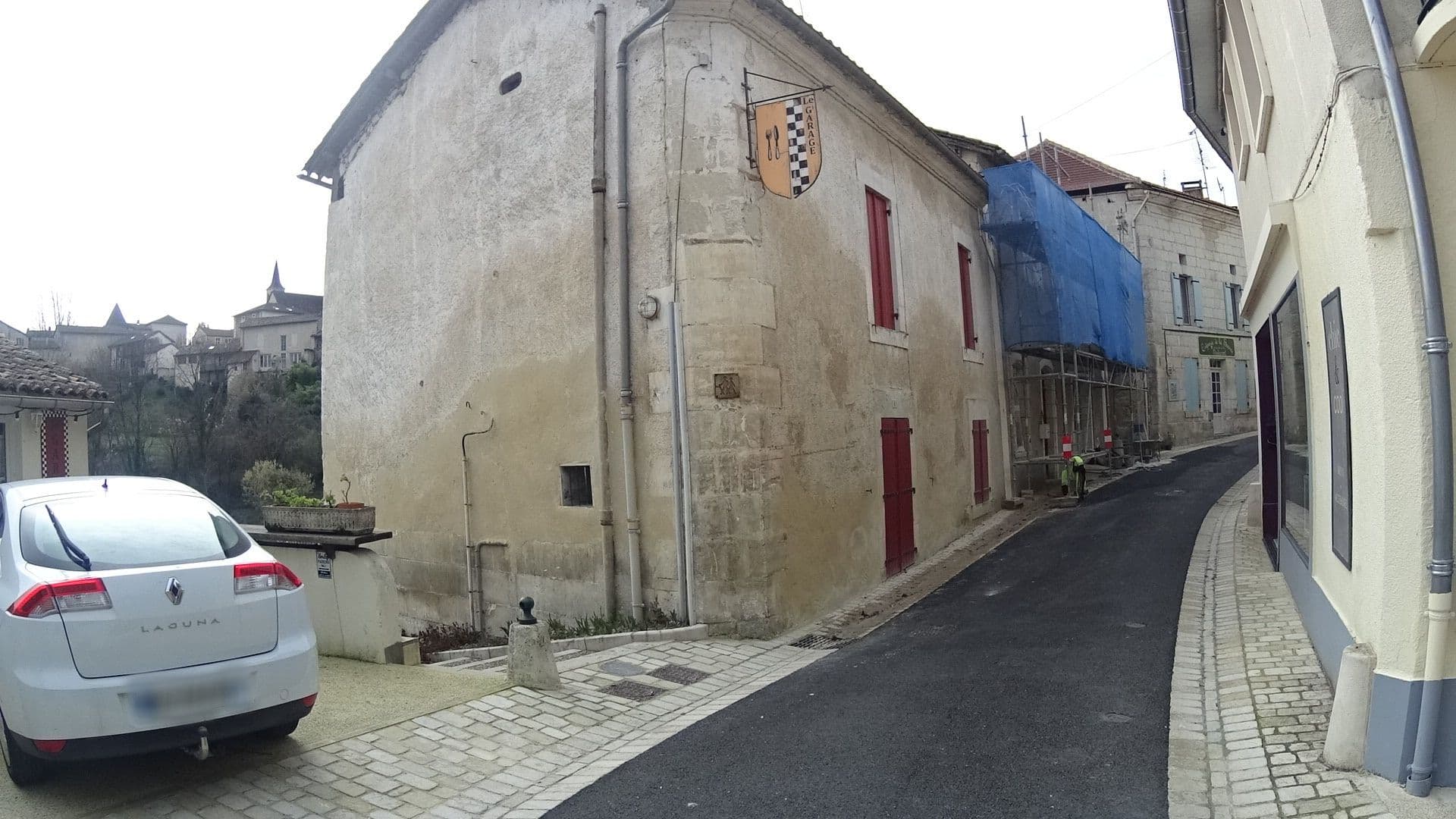 Street view near Faubourg St Jean, Saint-Aulaye — © vincentrando24 (CC BY-SA · Mapillary)
