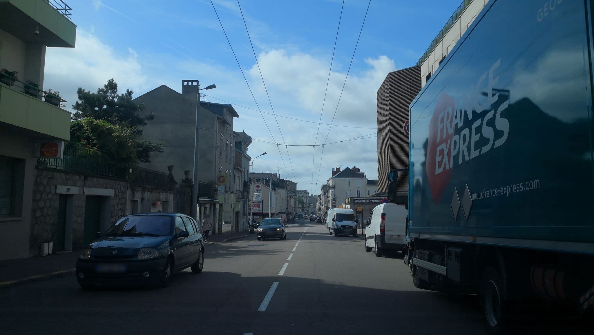 Street view near Le Saint-Martial, Limoges — © atabaraud (CC BY-SA · Mapillary)