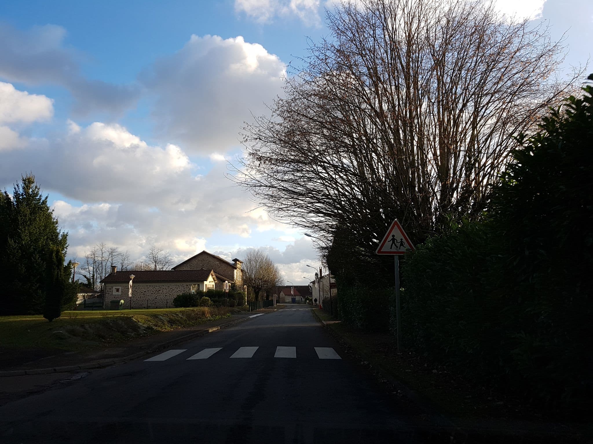 Street view near la boulangerai, Brigueuil — © fgouget (CC BY-SA · Mapillary)