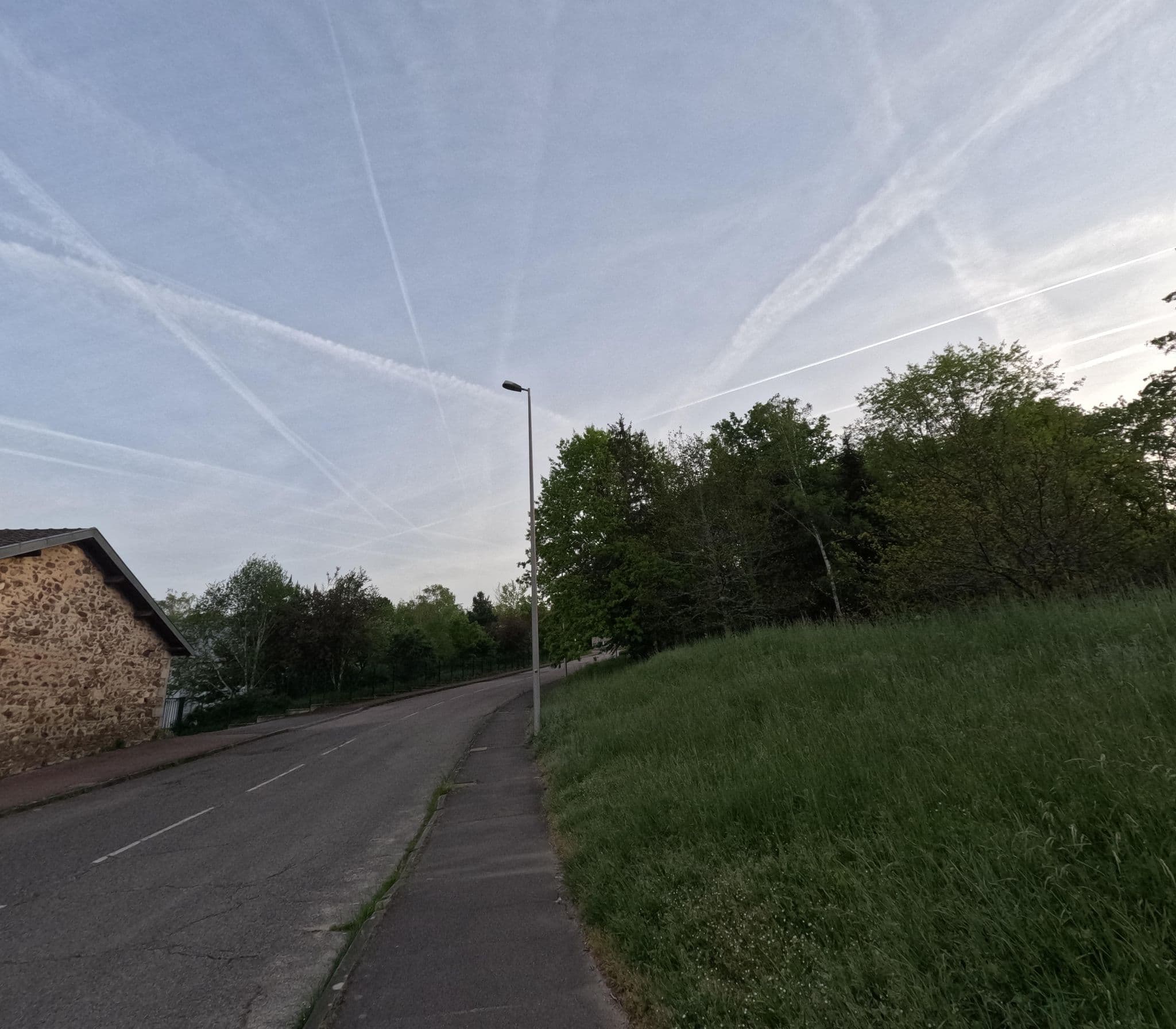 Street view near Soc Expl Hôtel Gril de Limoges, Couzeix — © valentinb (CC BY-SA · Mapillary)