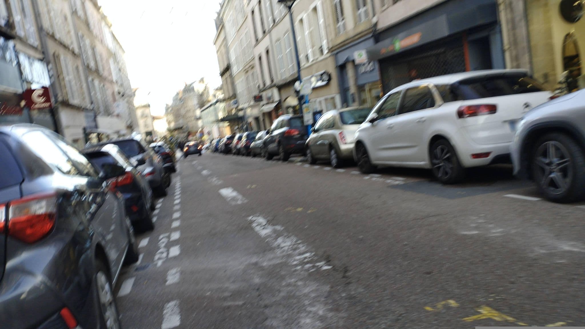Street view near JK Suites, Limoges — © kritic (CC BY-SA · Mapillary)