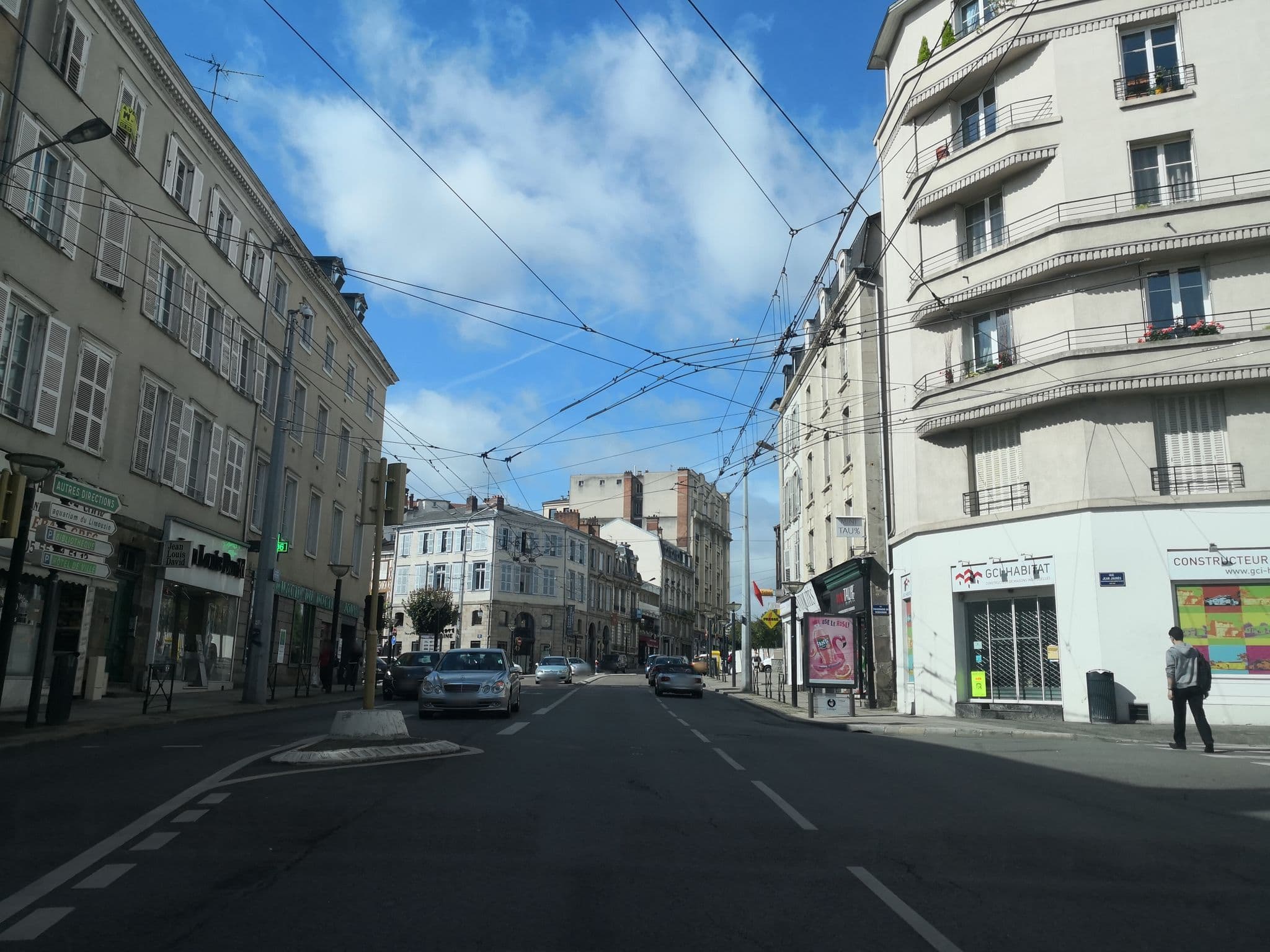 Street view near Castel Faugeras, Limoges — © atabaraud (CC BY-SA · Mapillary)