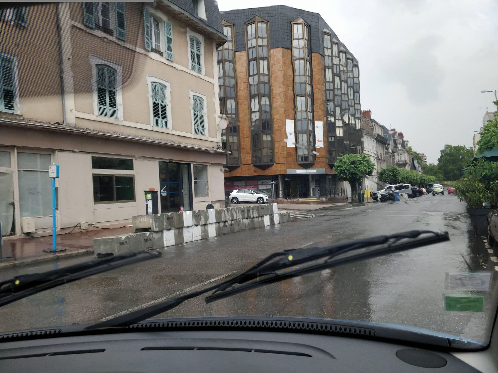Street view near Cit'Hotel Limoges Centre, Limoges — © philou87 (CC BY-SA · Mapillary)