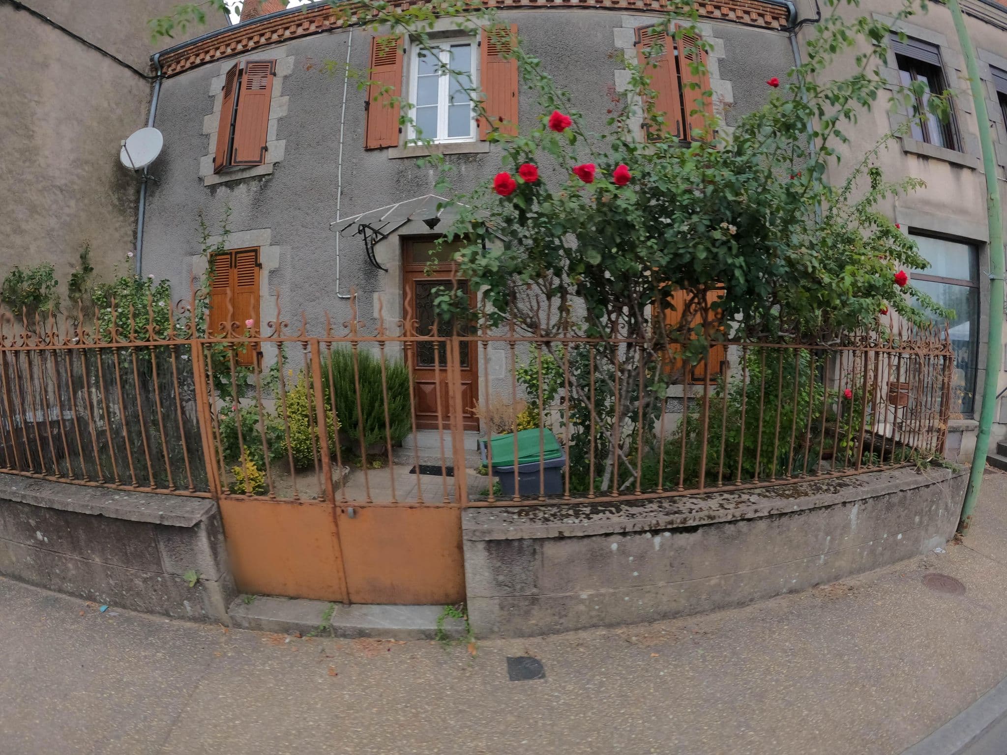 Street view near La Petite Maison, Magnac-Laval — © stephanep (CC BY-SA · Mapillary)