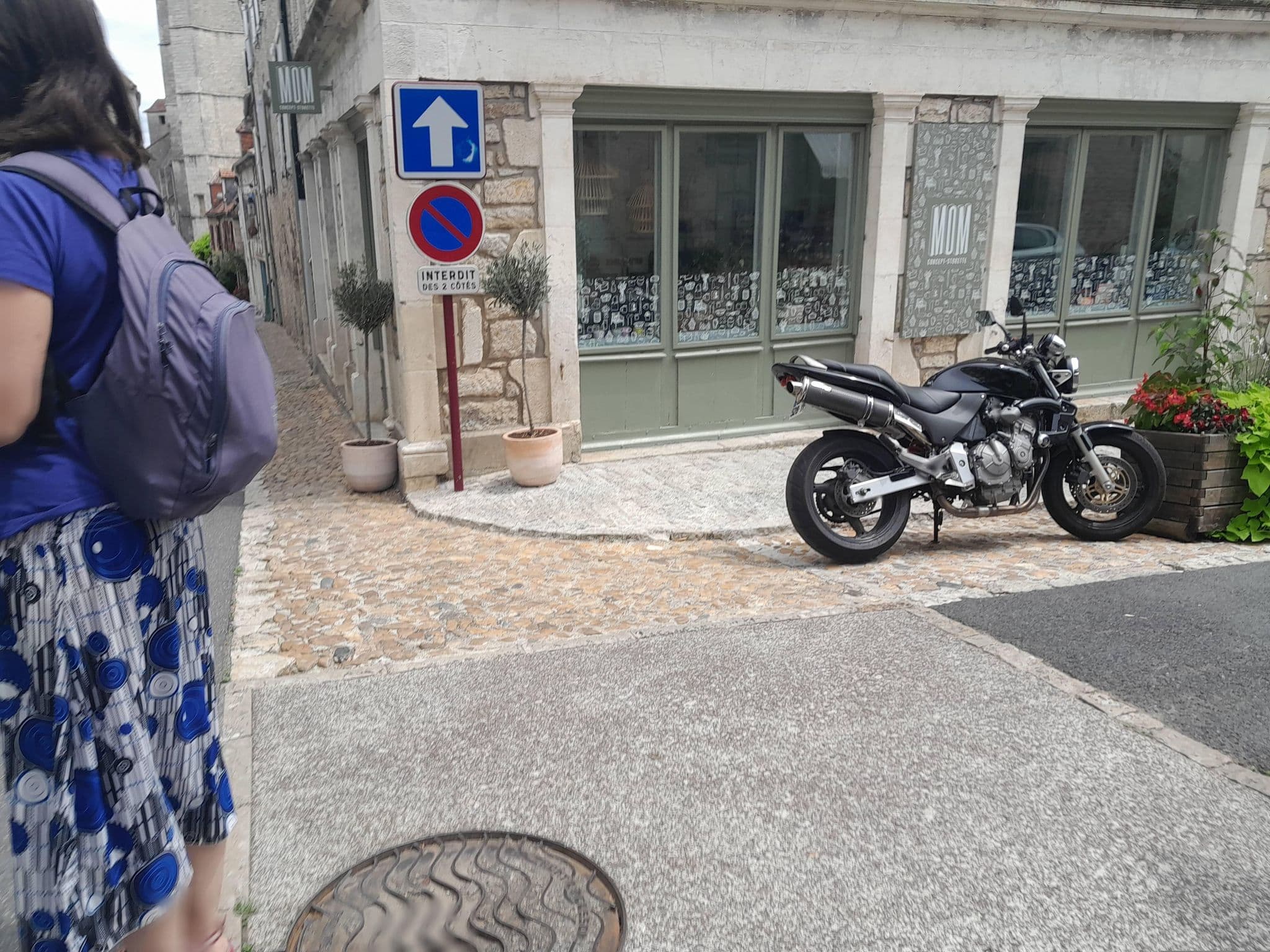 Street view near Maison d'hôtes de la Devinie, Martel — © hautetension08 (CC BY-SA · Mapillary)