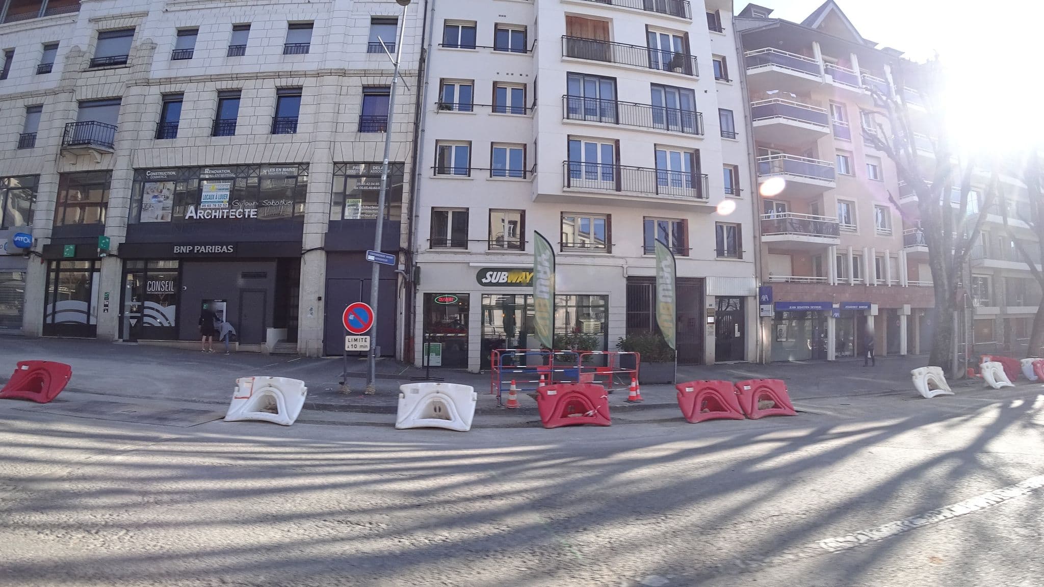 Street view near Mercure Rodez Cathédrale, Rodez — © yod4z (CC BY-SA · Mapillary)