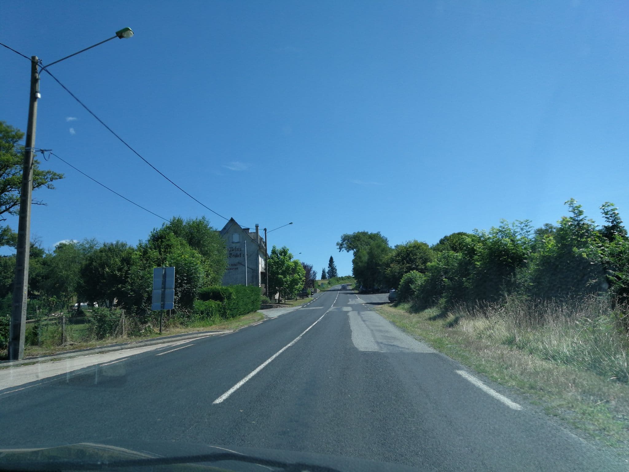 Street view near Relais du Teulet, Laroquebrou — © jerome_pietri (CC BY-SA · Mapillary)