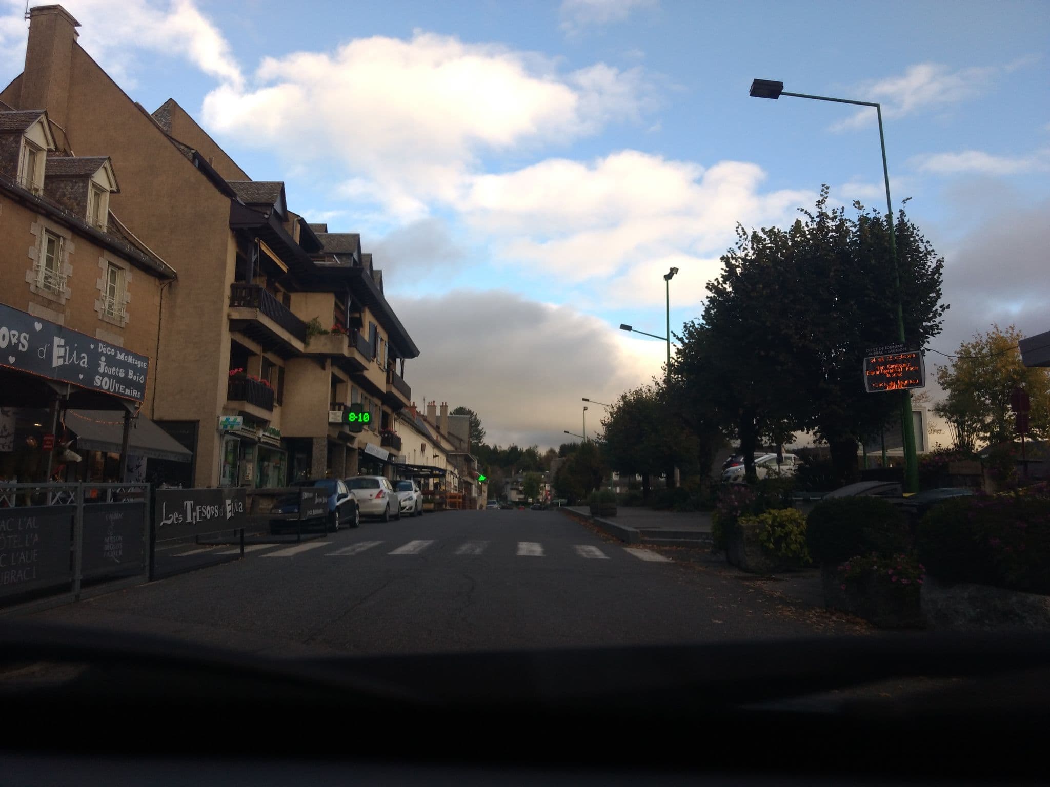 Street view near Restaurant Aubrac  Laguiole, Laguiole — © yod4z (CC BY-SA · Mapillary)