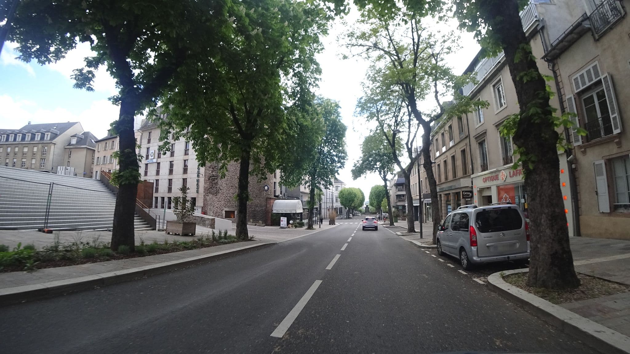 Street view near The Originals Boutique, Hôtel de La Tour Maje, Rodez (Inter-Hotel), Rodez — © yod4z (CC BY-SA · Mapillary)