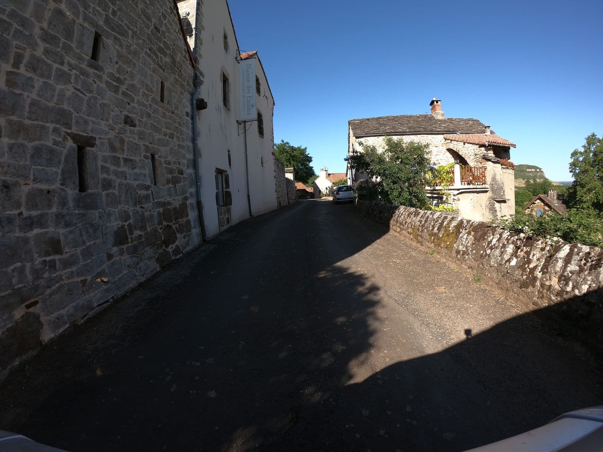 Street view near Maison des Etoiles, Sévérac-le-Château — © joostjakob (CC BY-SA · Mapillary)