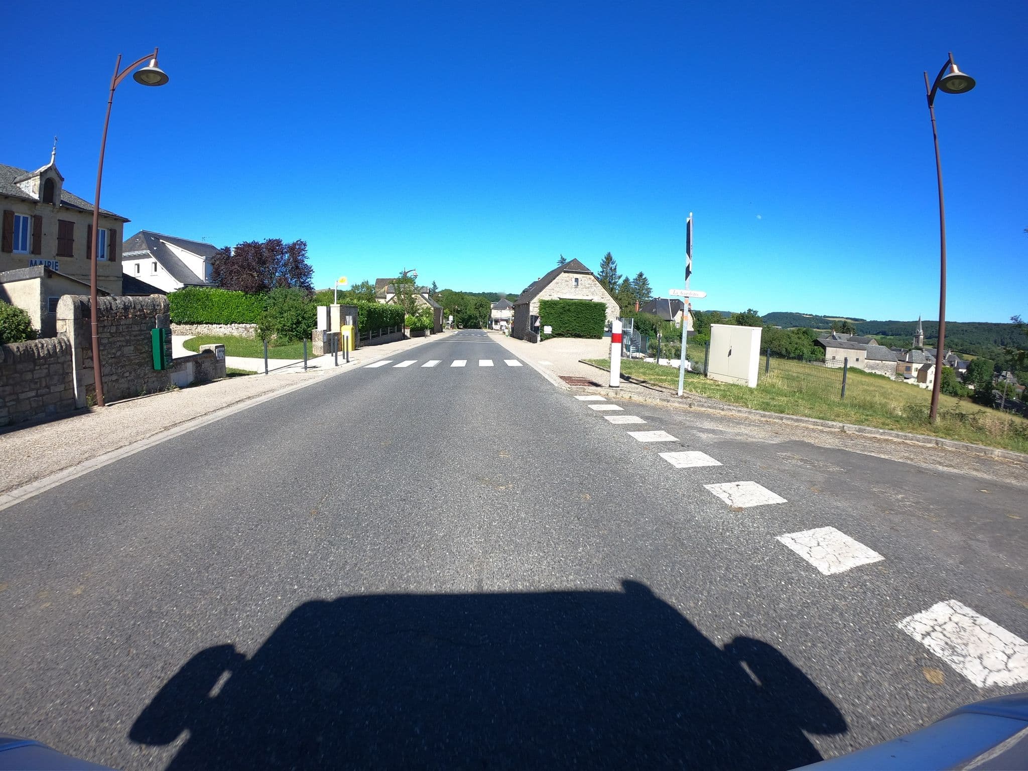 Street view near Hôtel Bouloc, Bozouls — © joostjakob (CC BY-SA · Mapillary)