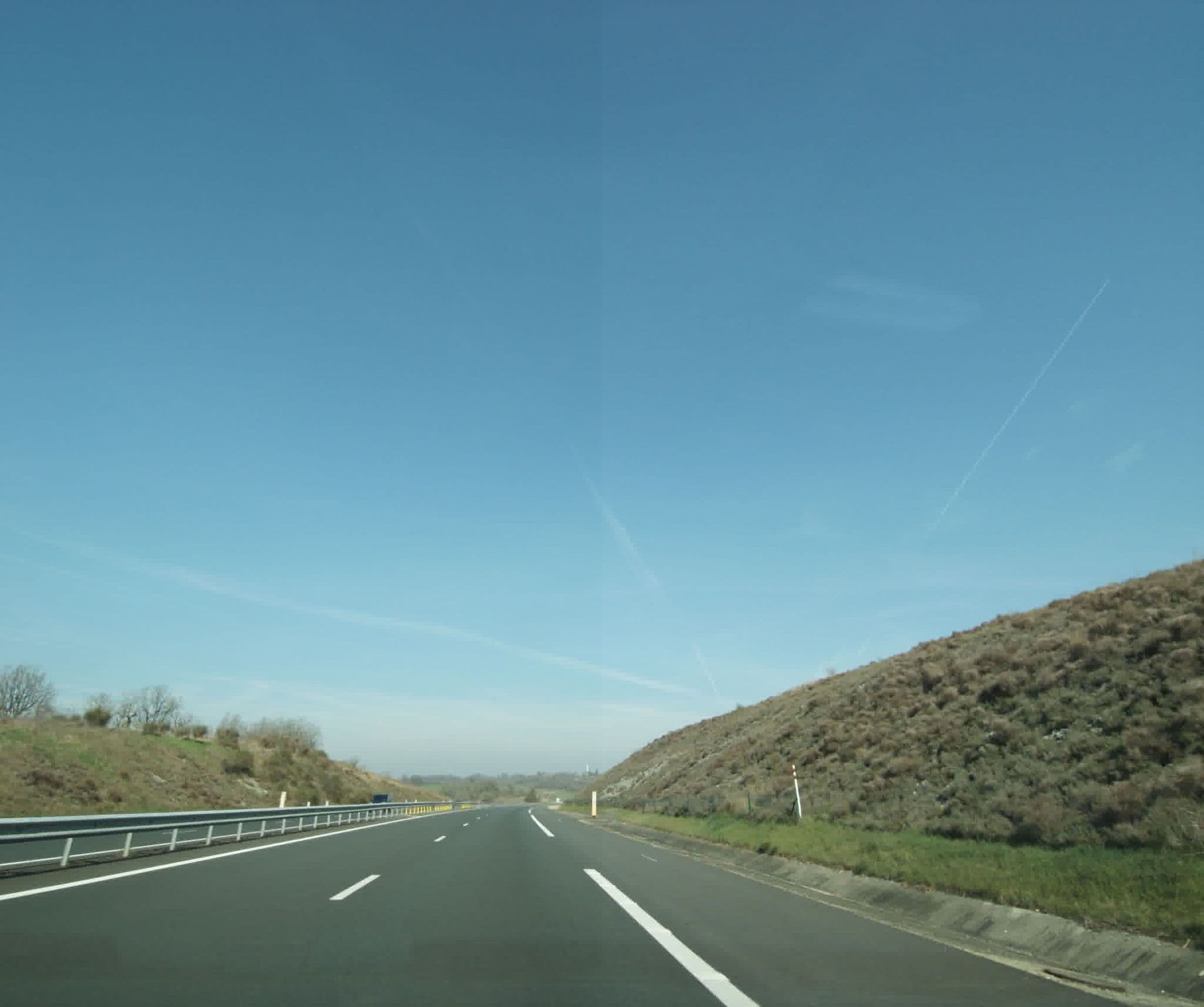Street view near B&B Hotel Montauban, Pradines — © sogefi (CC BY-SA · Mapillary)