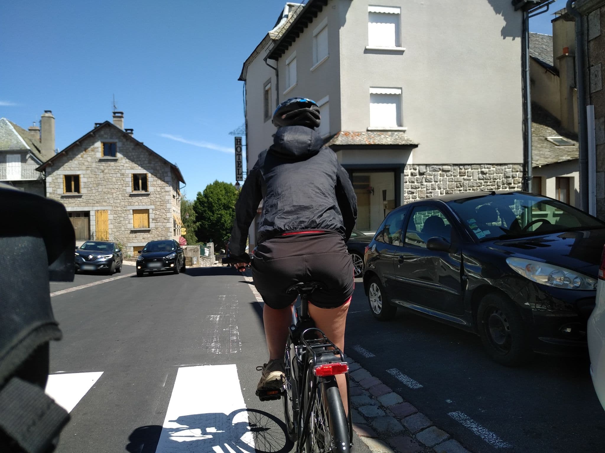 Street view near Hôtel la Randonnée, Laguiole — © nomadmapper (CC BY-SA · Mapillary)