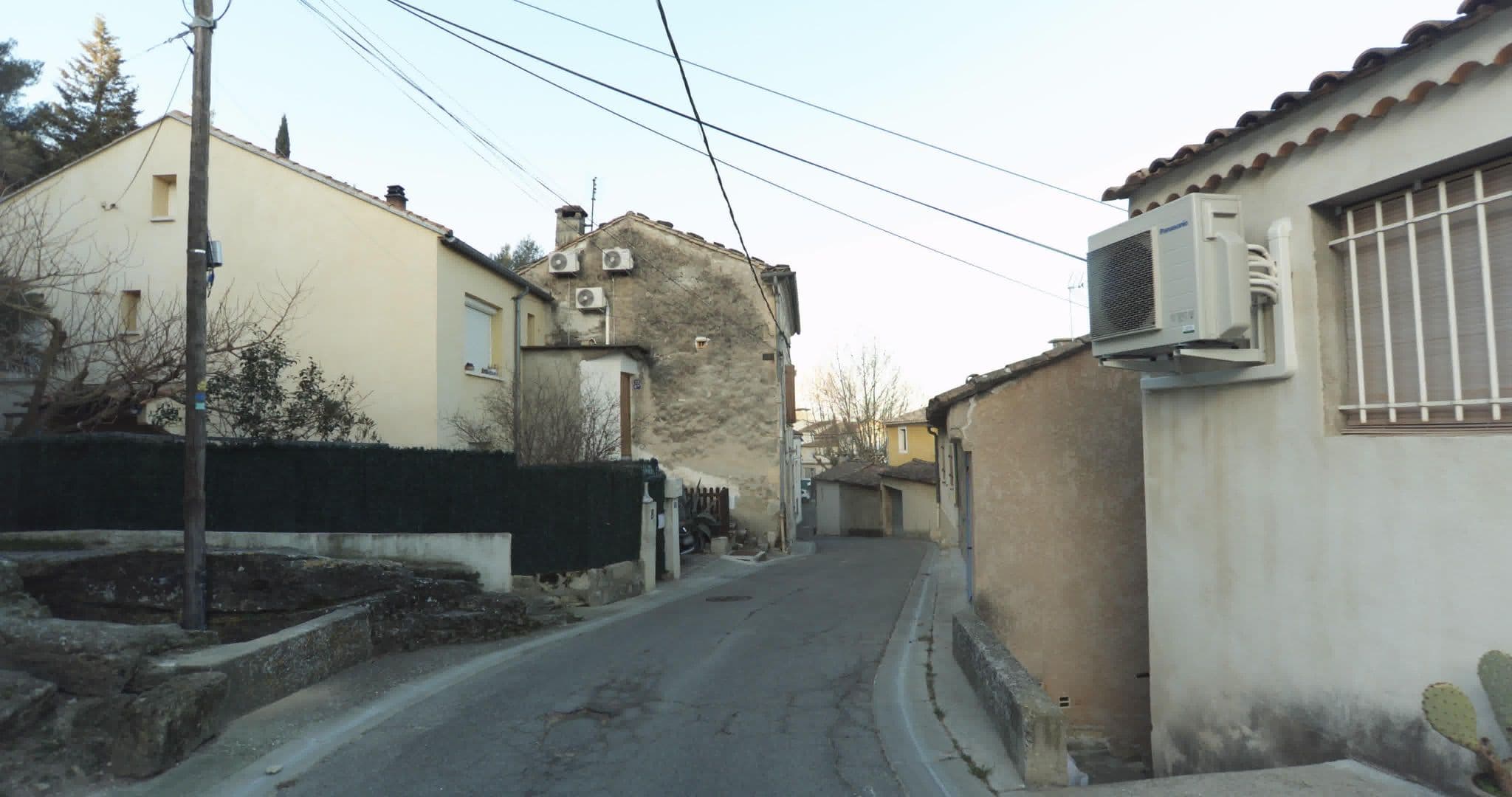 Street view near Les  Restanques de Barbentane, Barbentane — © sogefi (CC BY-SA · Mapillary)
