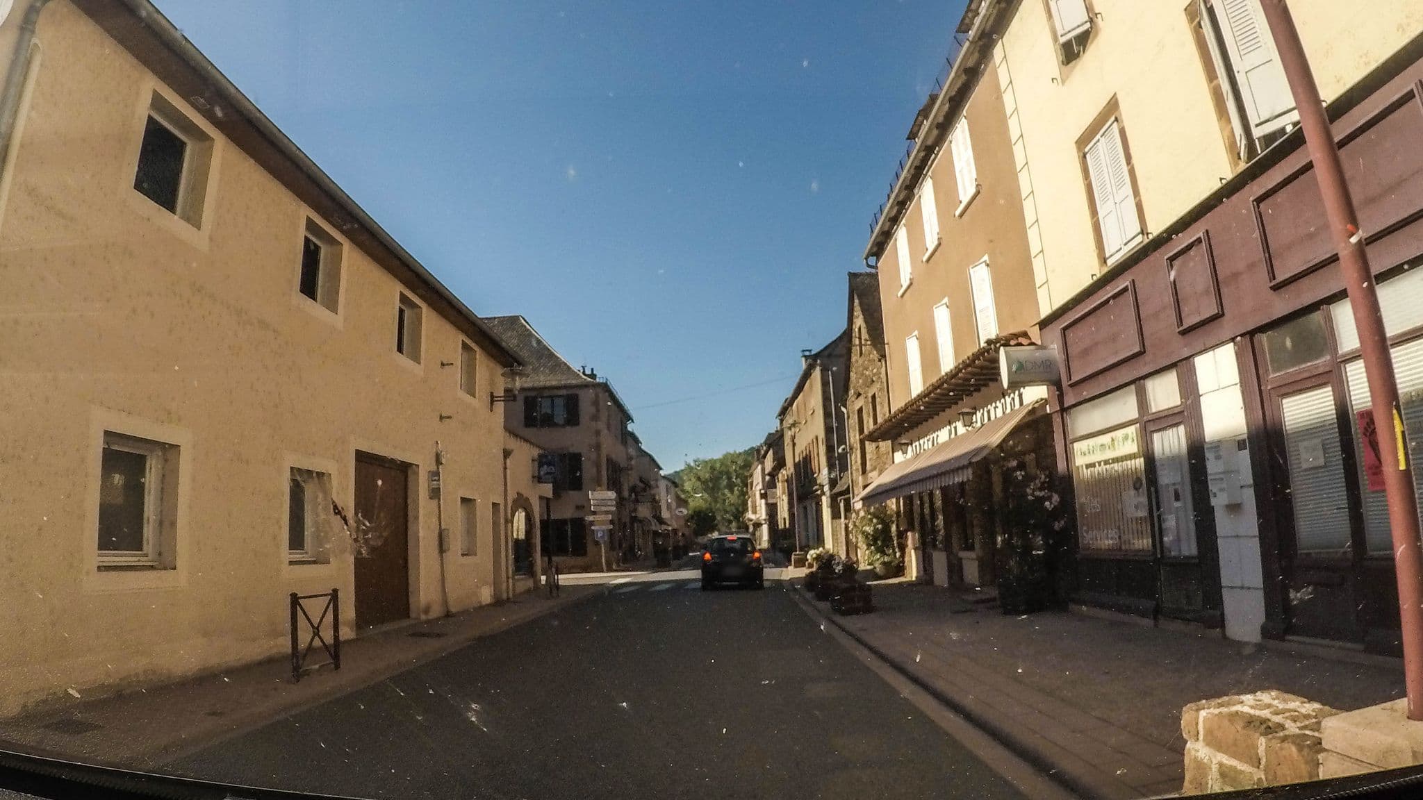 Street view near Gîte d'Etape Domaine de Senos, Firmi — © elphix (CC BY-SA · Mapillary)
