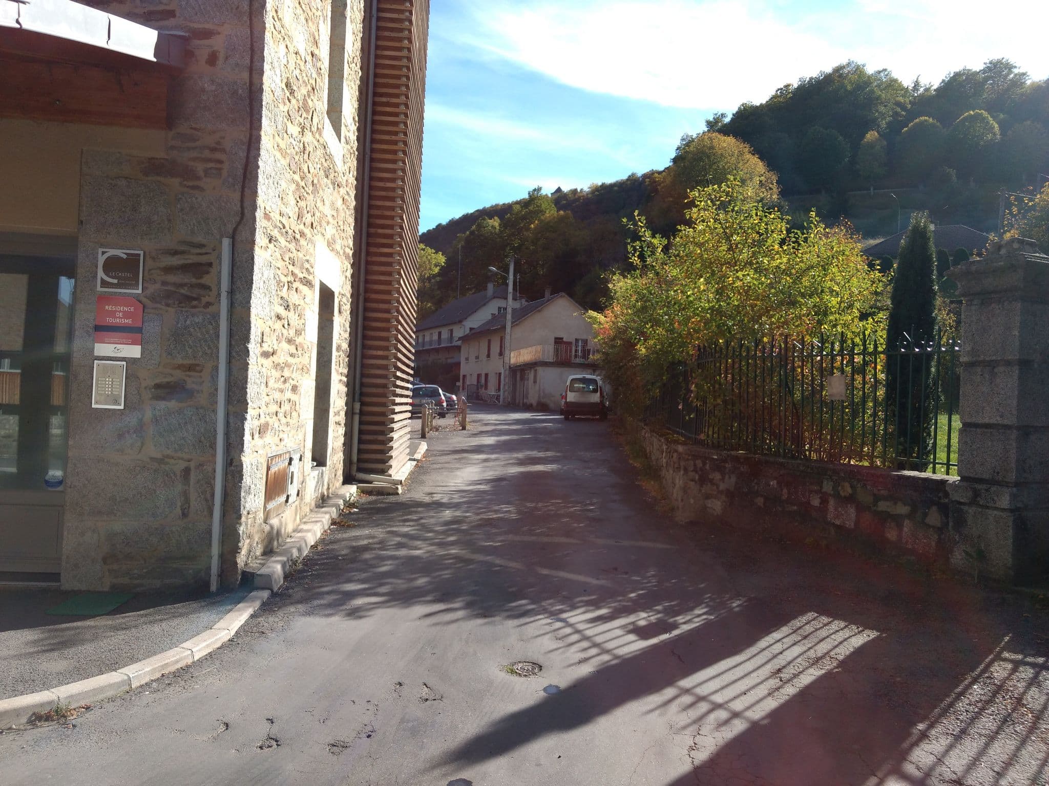 Street view near Room 3, Chaudes-Aigues — © yod4z (CC BY-SA · Mapillary)