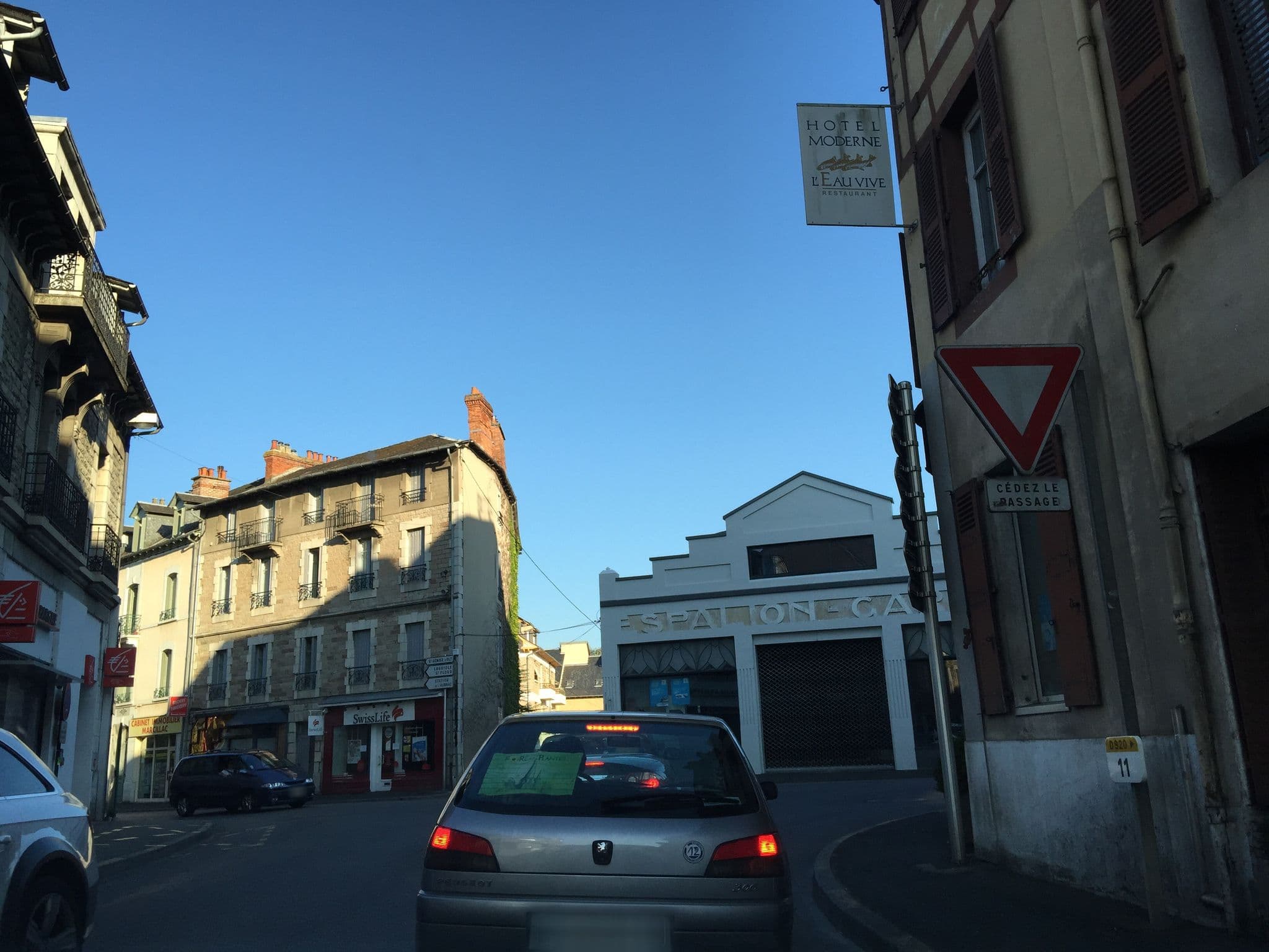 Street view near Hôtel Moderne, Espalion — © geraldchatagnon (CC BY-SA · Mapillary)