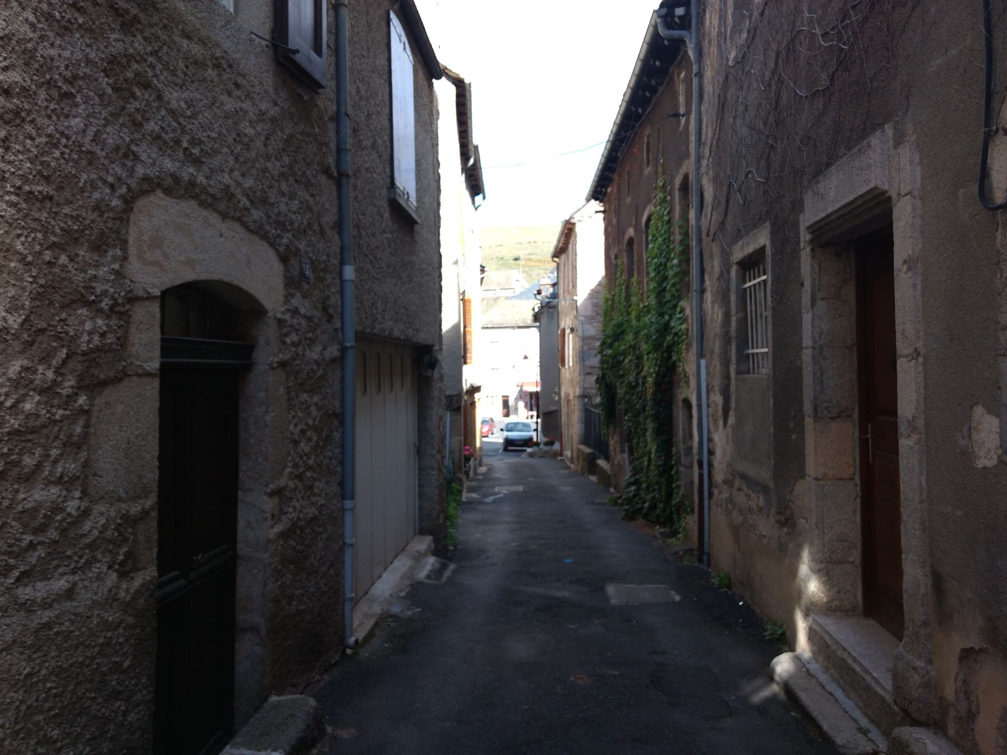 Street view near V V F Villages, Chaudes-Aigues — © yod4z (CC BY-SA · Mapillary)