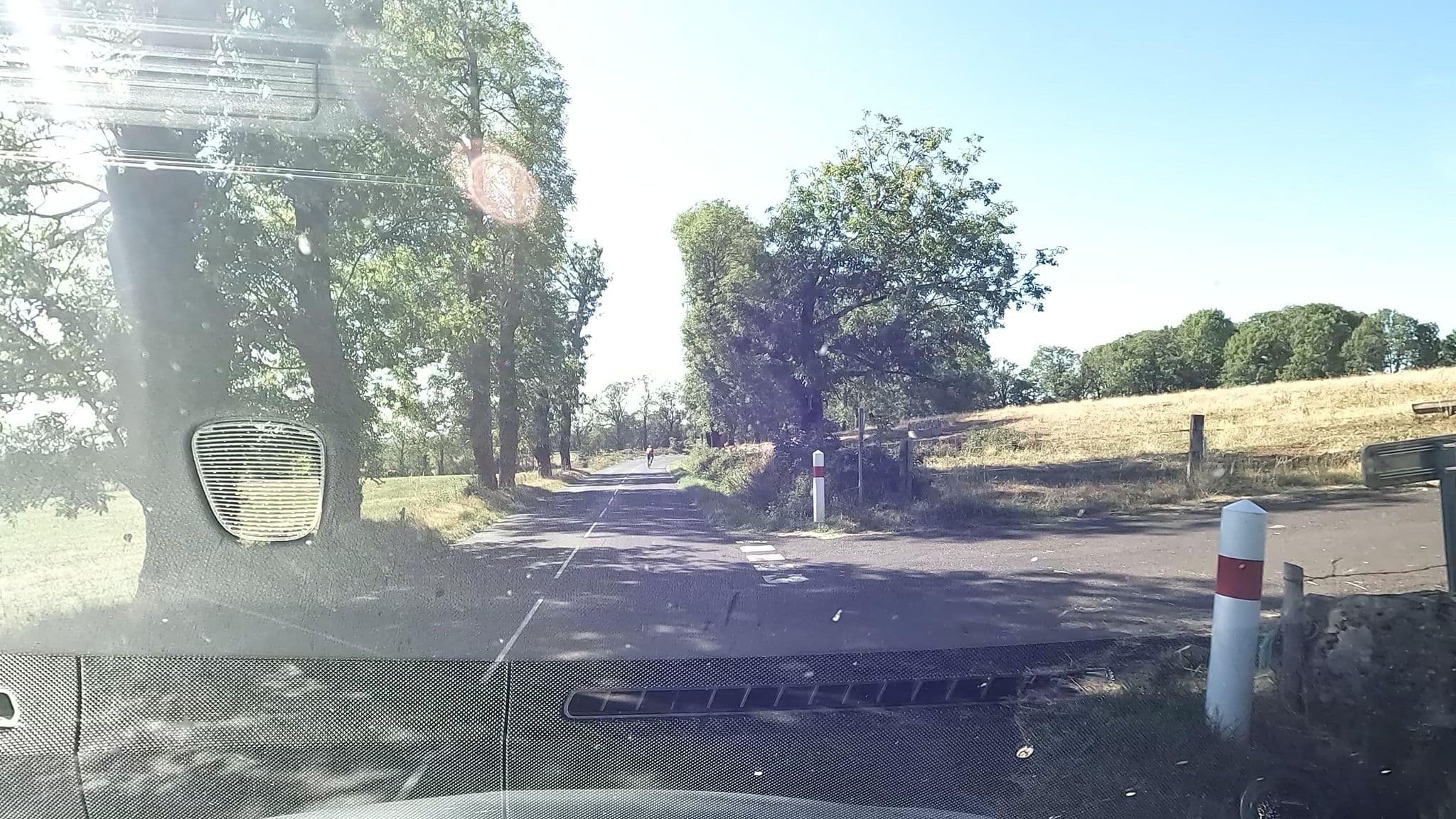 Street view near Vantal Jean-Pierre, Saint-Cernin — © vinisa (CC BY-SA · Mapillary)