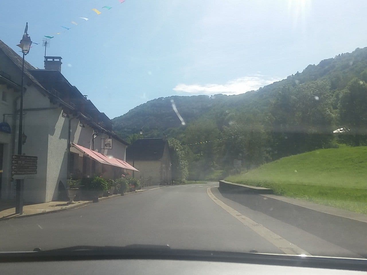 Street view near Le Bar B'Rock Hôtel, Pierrefort — © sdoudet (CC BY-SA · Mapillary)