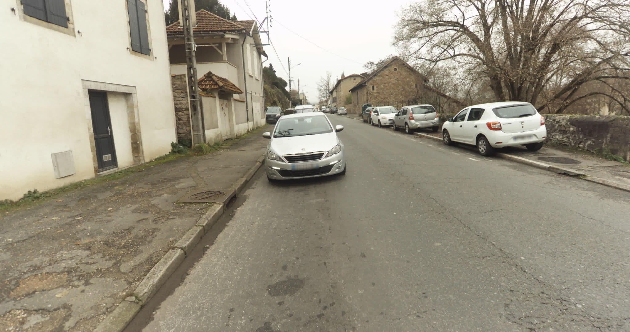 Street view near Hôtel Au Pont du Pin, Figeac — © sogefi (CC BY-SA · Mapillary)