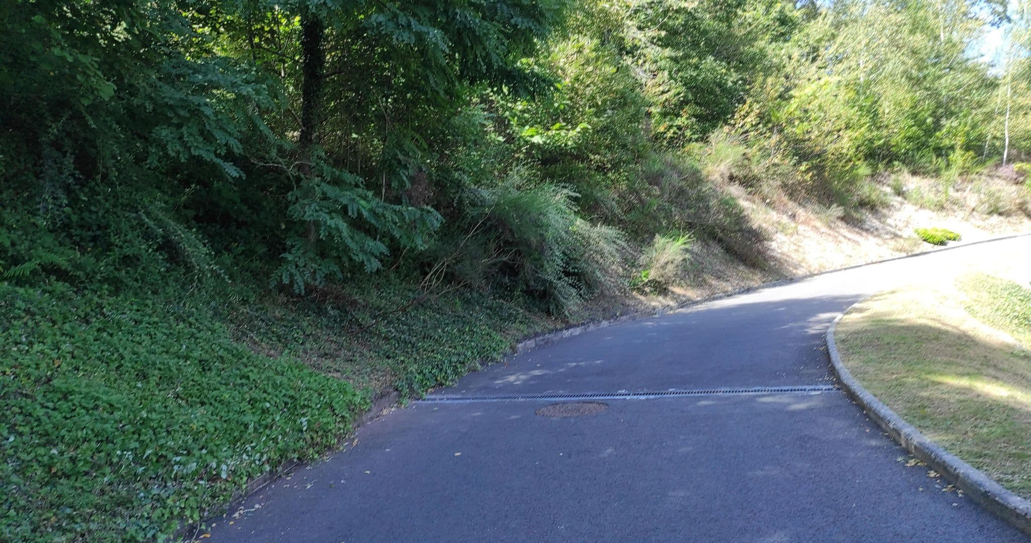 Street view near Chaîne Thermale du Soleil, Cransac-les-Thermes — © yod4z (CC BY-SA · Mapillary)