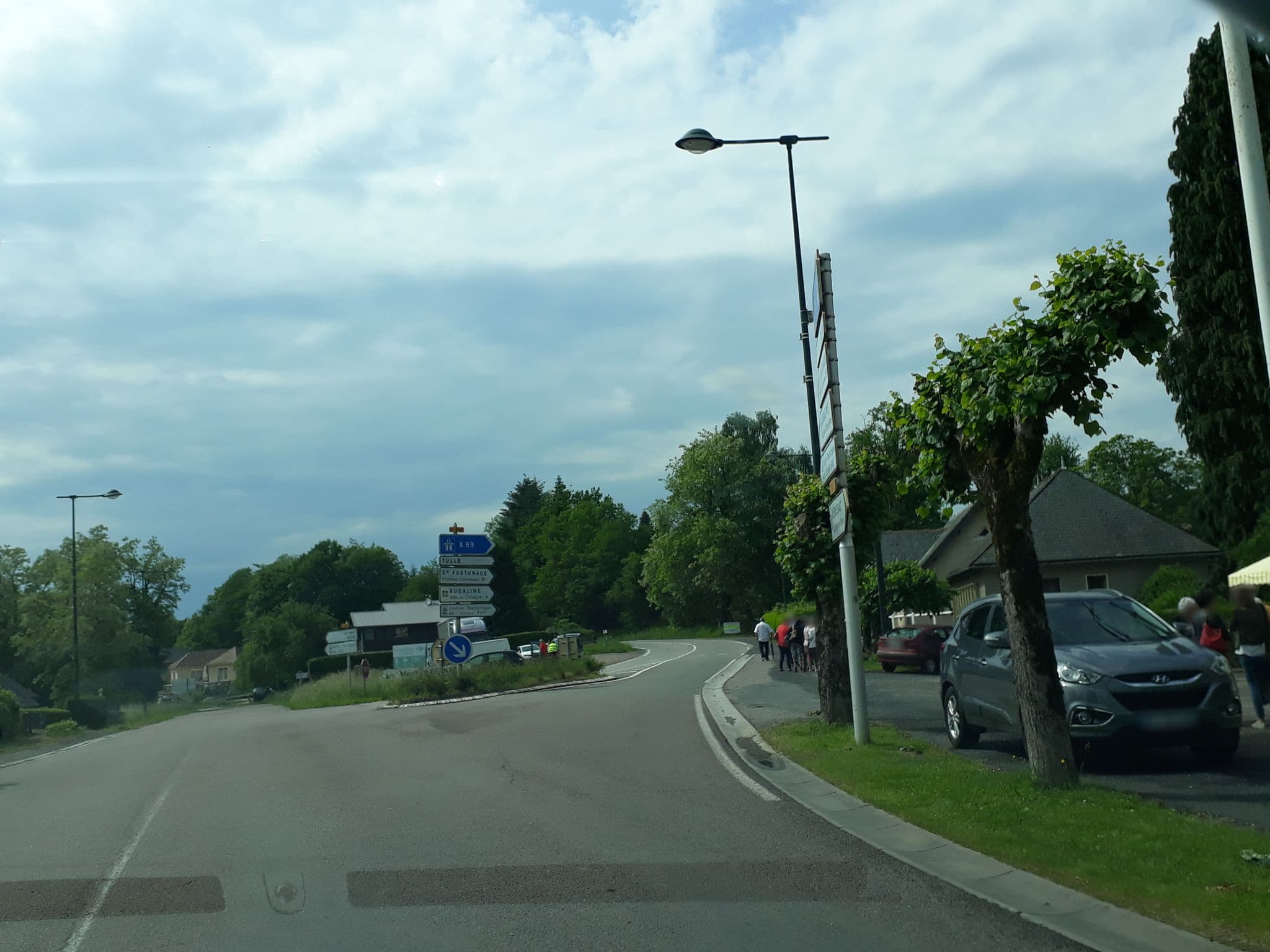 Street view near Auberge Limousine, Beynat — © alexczx (CC BY-SA · Mapillary)