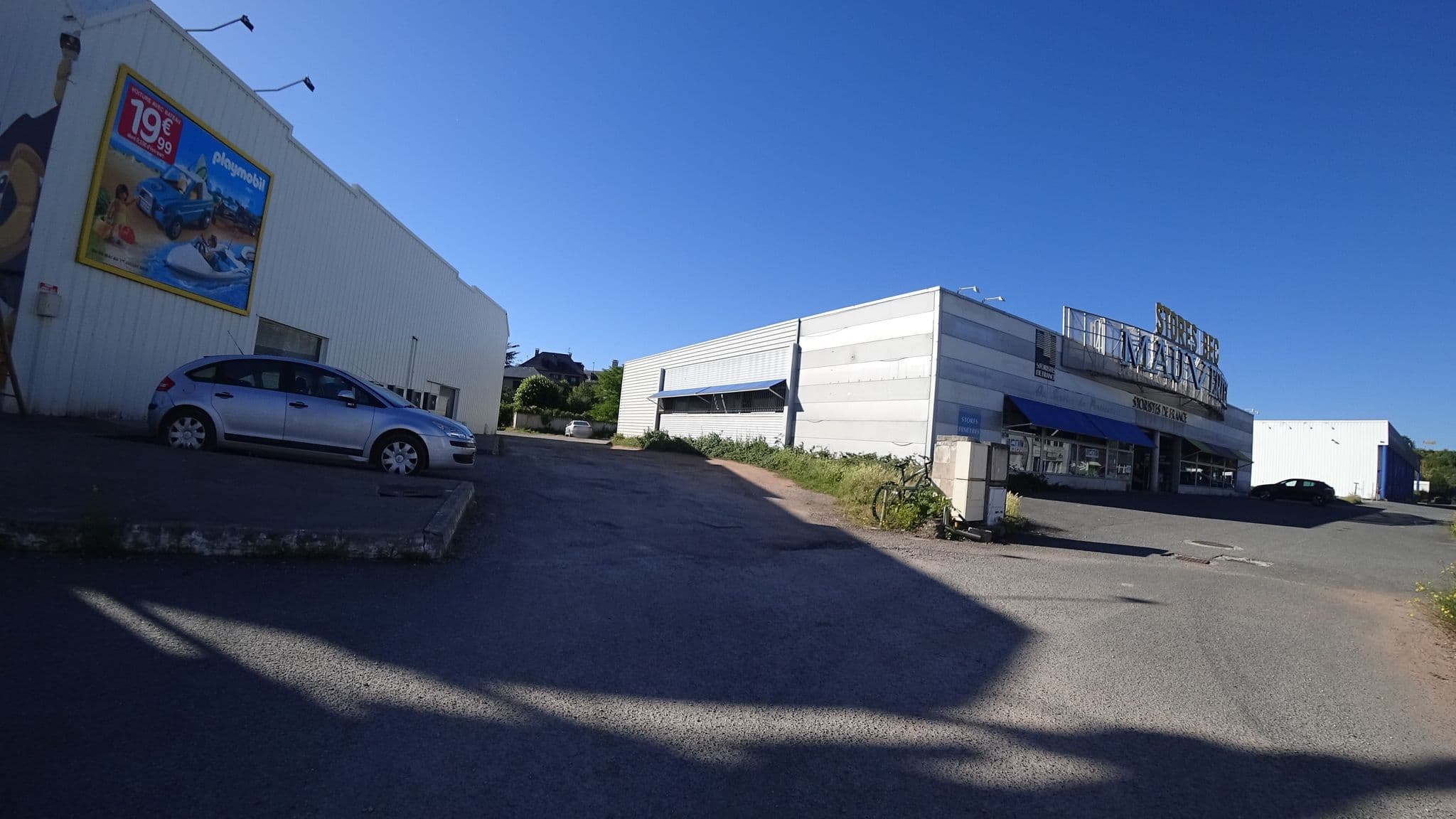 Street view near Mauvertex N.M, Rodez — © yod4z (CC BY-SA · Mapillary)