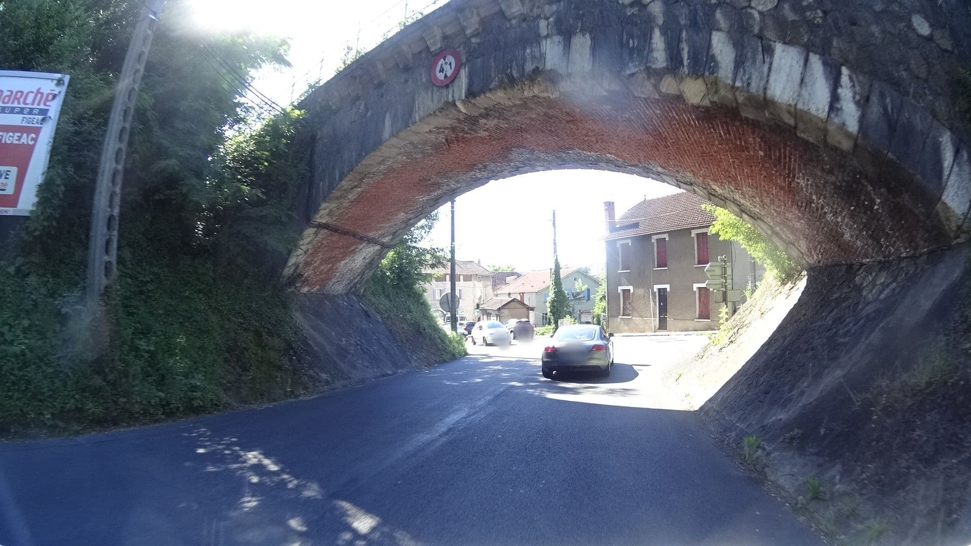 Street view near Intercontinental Hotel, Figeac — © panieravide (CC BY-SA · Mapillary)