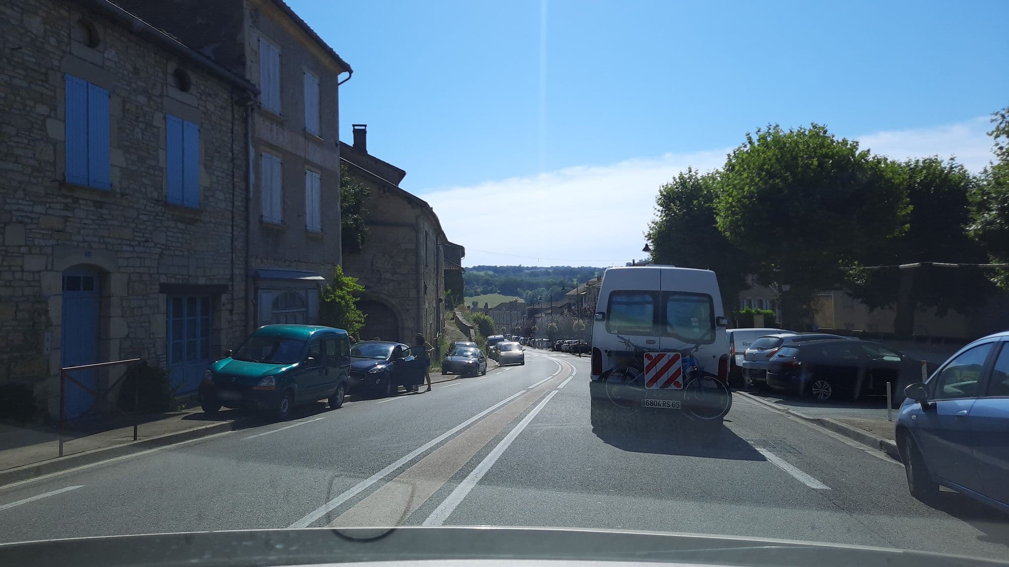 Street view near Logis Hôtel La Renaissance, Caylus — © campanu (CC BY-SA · Mapillary)