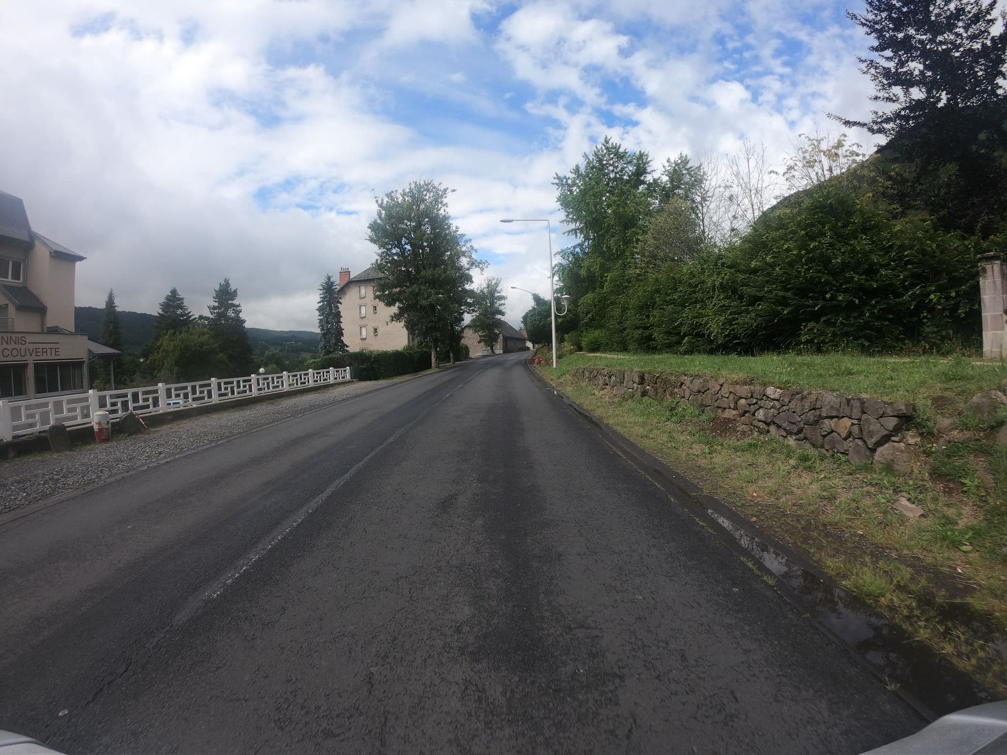 Street view near Family Hôtel, Vic-sur-Cère — © joostjakob (CC BY-SA · Mapillary)
