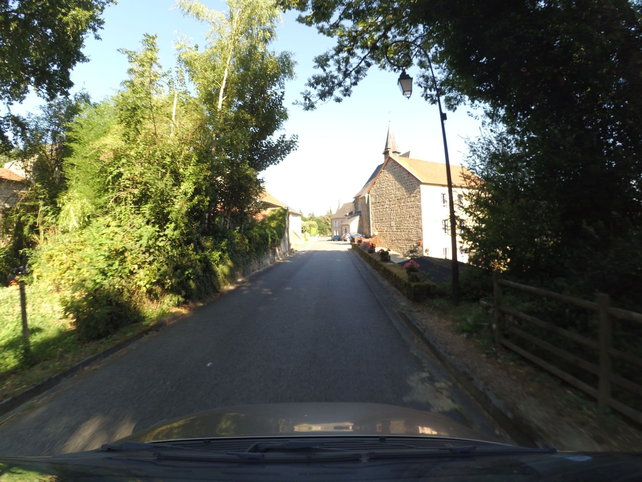 Street view near La Maison À Côté De L’église, Peyrat-le-Château — © stephanep (CC BY-SA · Mapillary)