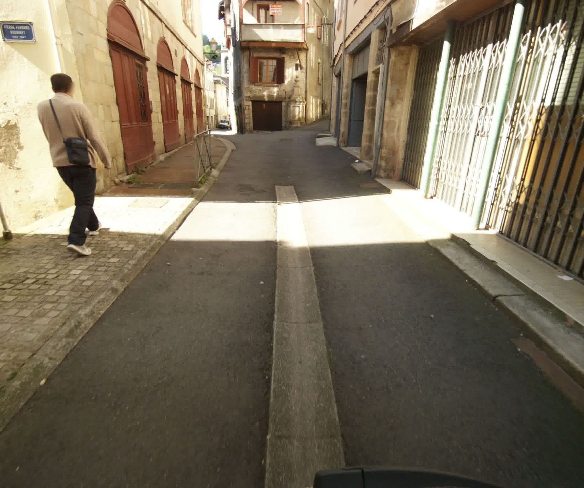Street view near Hôtel Mercure Centre Tulle, Tulle — © sogefi (CC BY-SA · Mapillary)