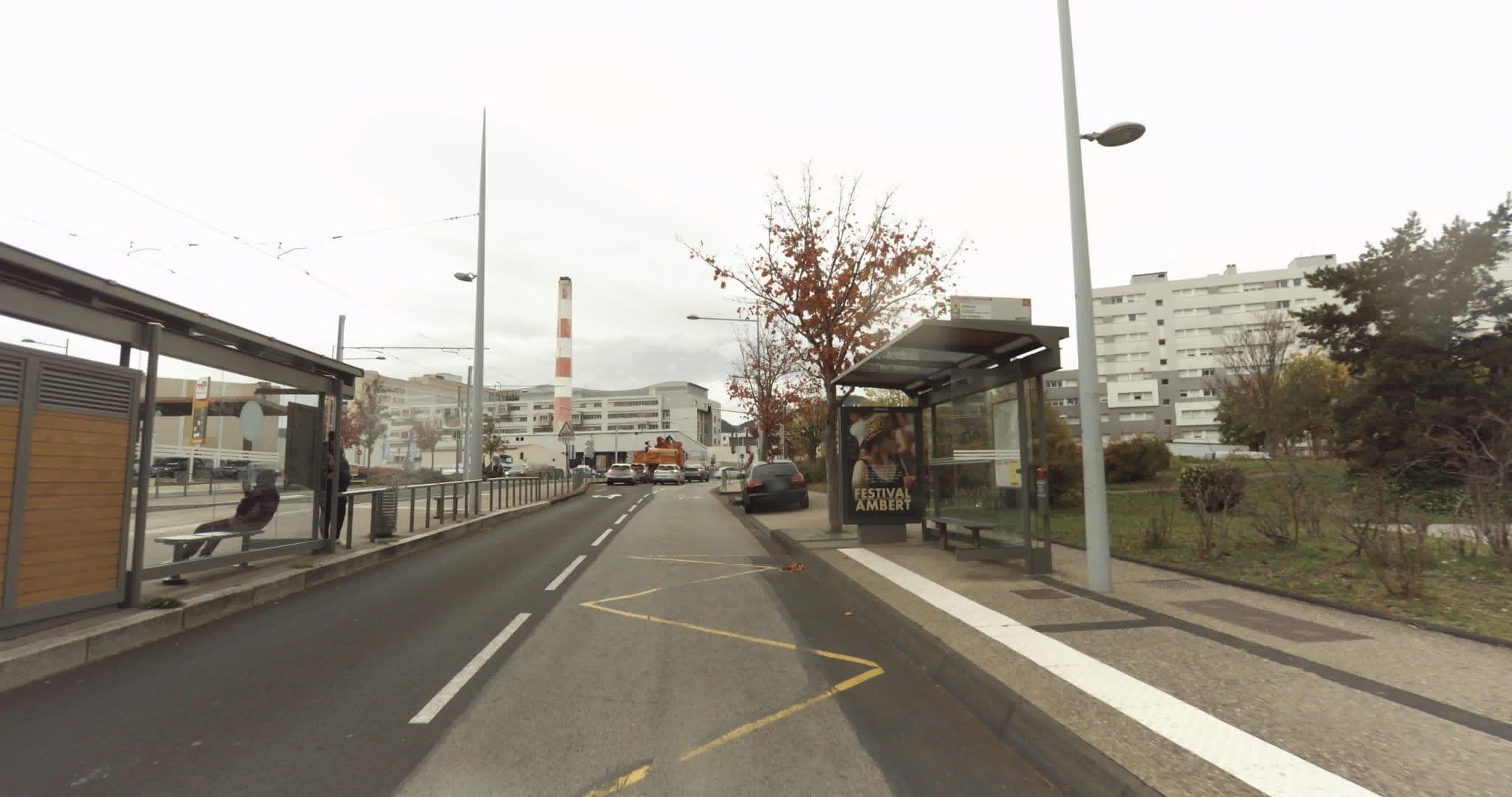 Street view near Balladins Centre Clermont-Ferrand, Beaumont — © sogefi (CC BY-SA · Mapillary)