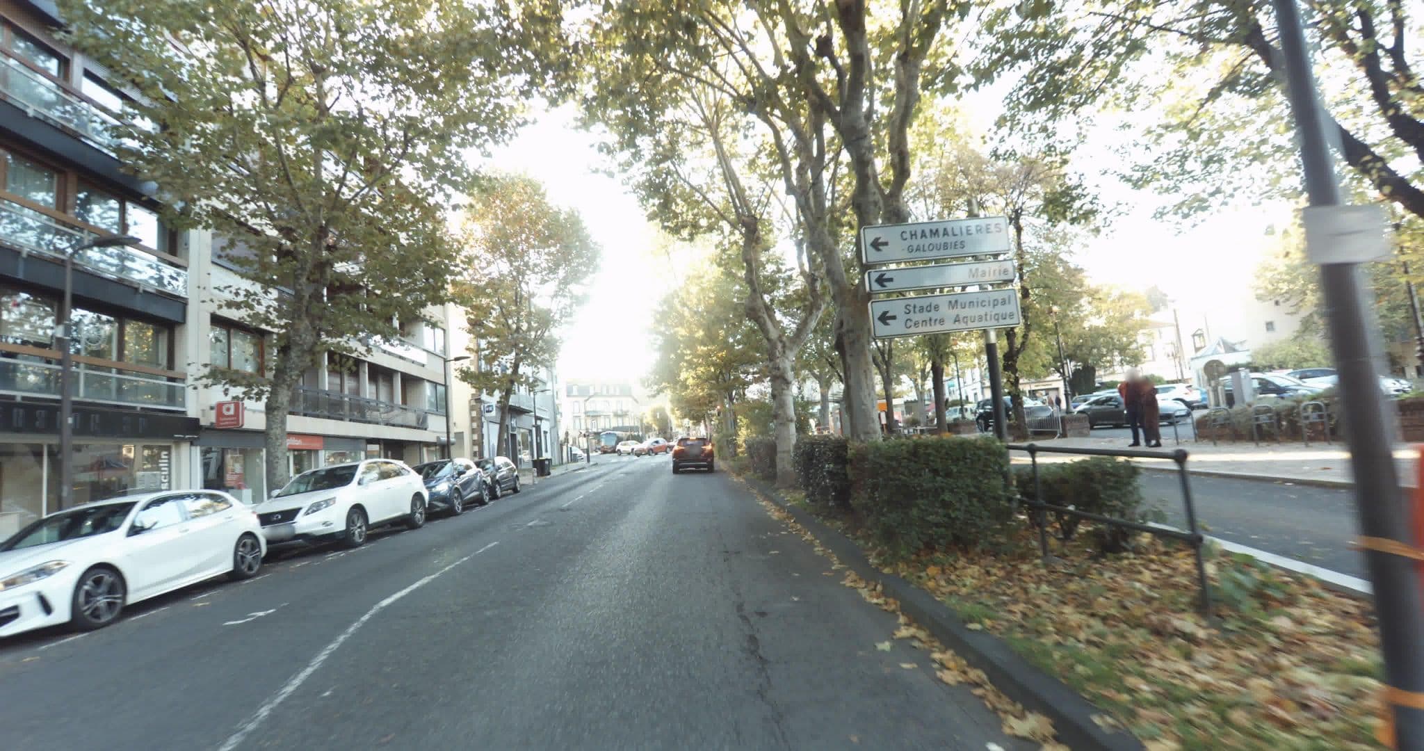 Street view near Hotel DE L'Europe, Chamalières — © sogefi (CC BY-SA · Mapillary)