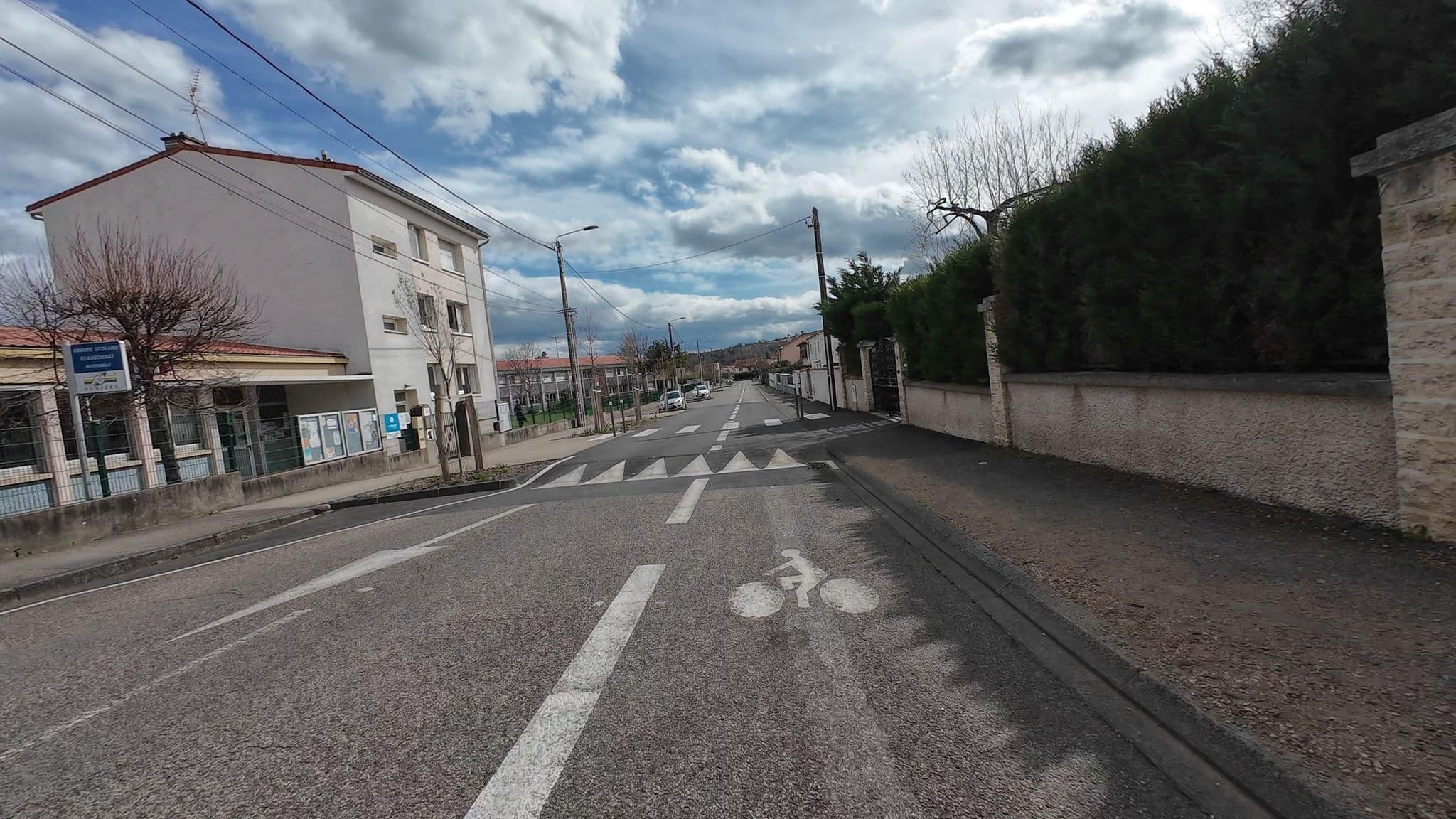 Street view near Aubière Loisirs, Aubière — © user-3965077544 (CC BY-SA · Mapillary)