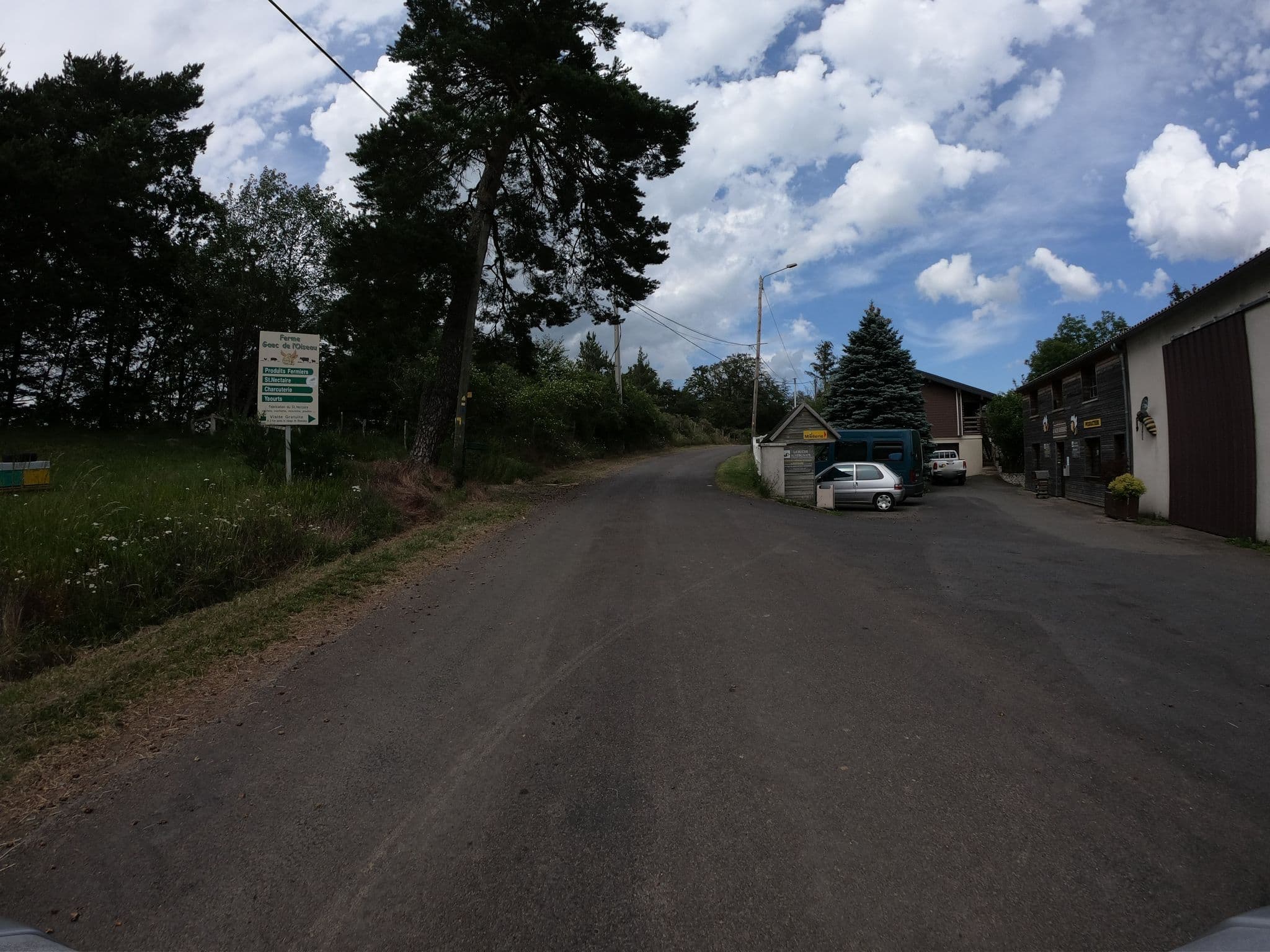 Street view near La Ruche Auvergnate, Besse-et-Saint-Anastaise — © joostjakob (CC BY-SA · Mapillary)