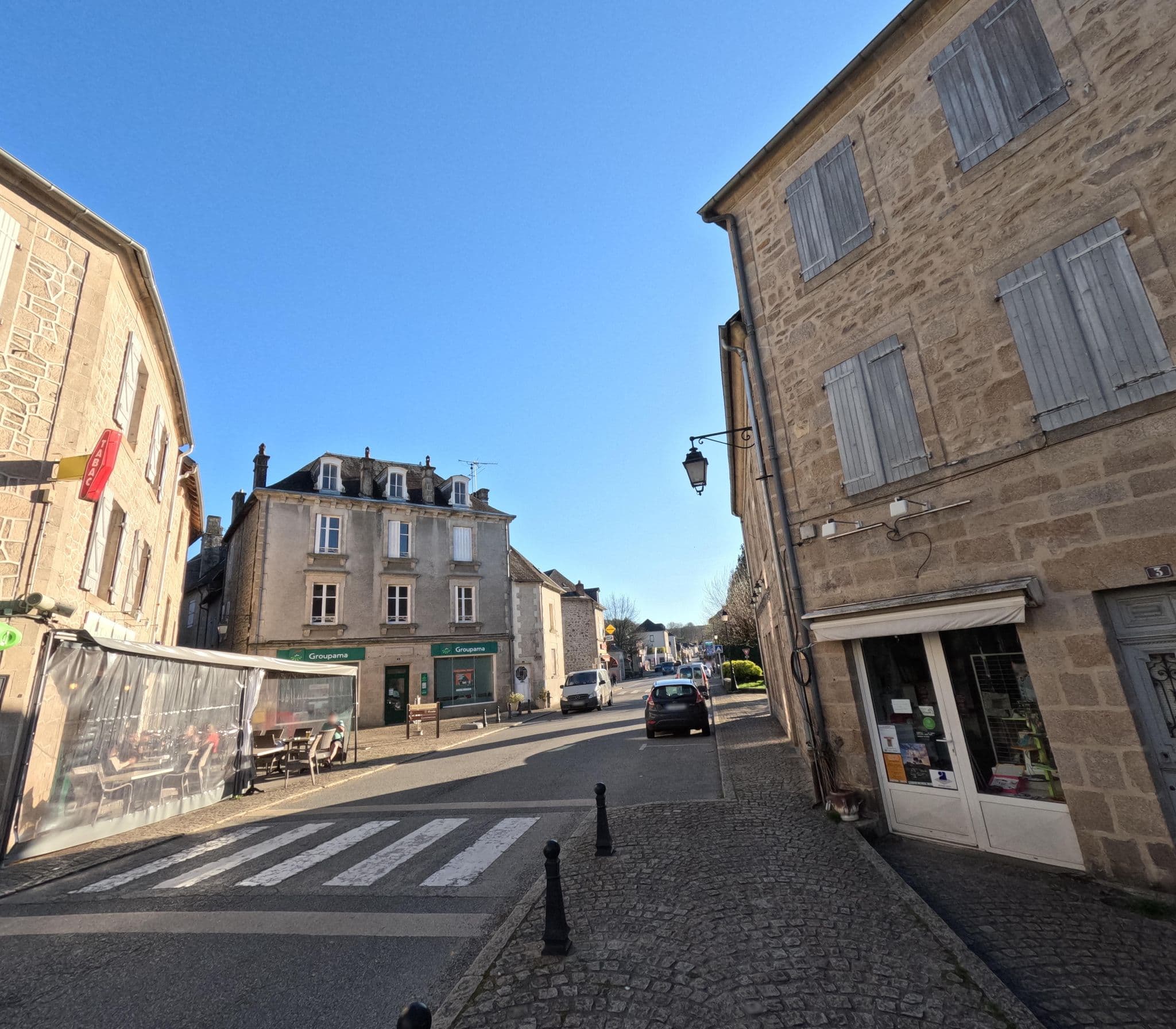 Street view near Chollet Pascale, Treignac — © valentinb (CC BY-SA · Mapillary)