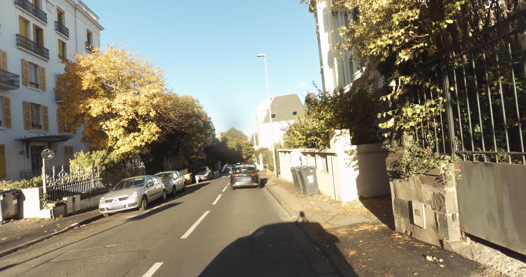 Street view near Hôtel Victoria, Royat — © sogefi (CC BY-SA · Mapillary)