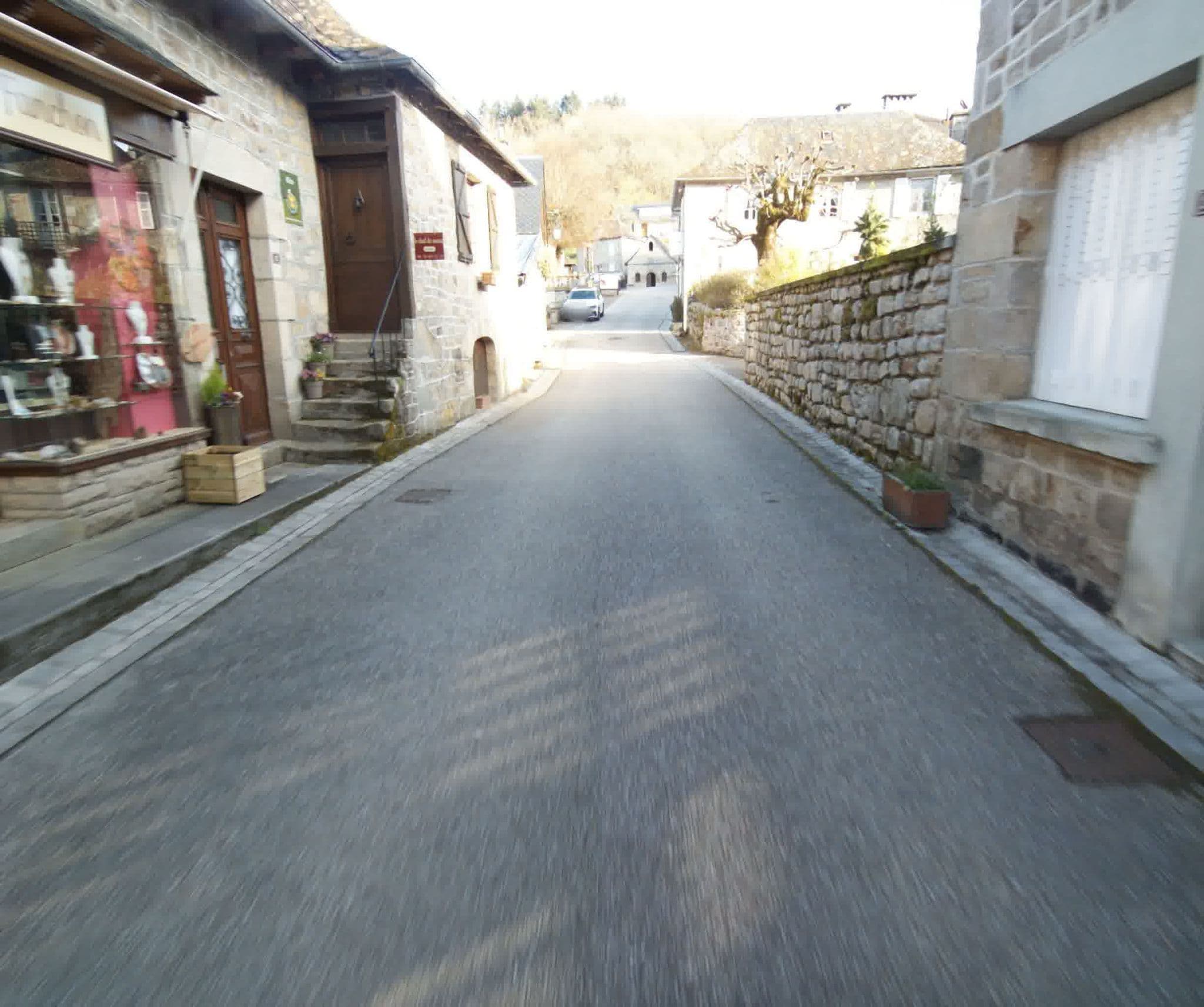 Street view near L'Hostellerie de la vallée, Naves — © sogefi (CC BY-SA · Mapillary)