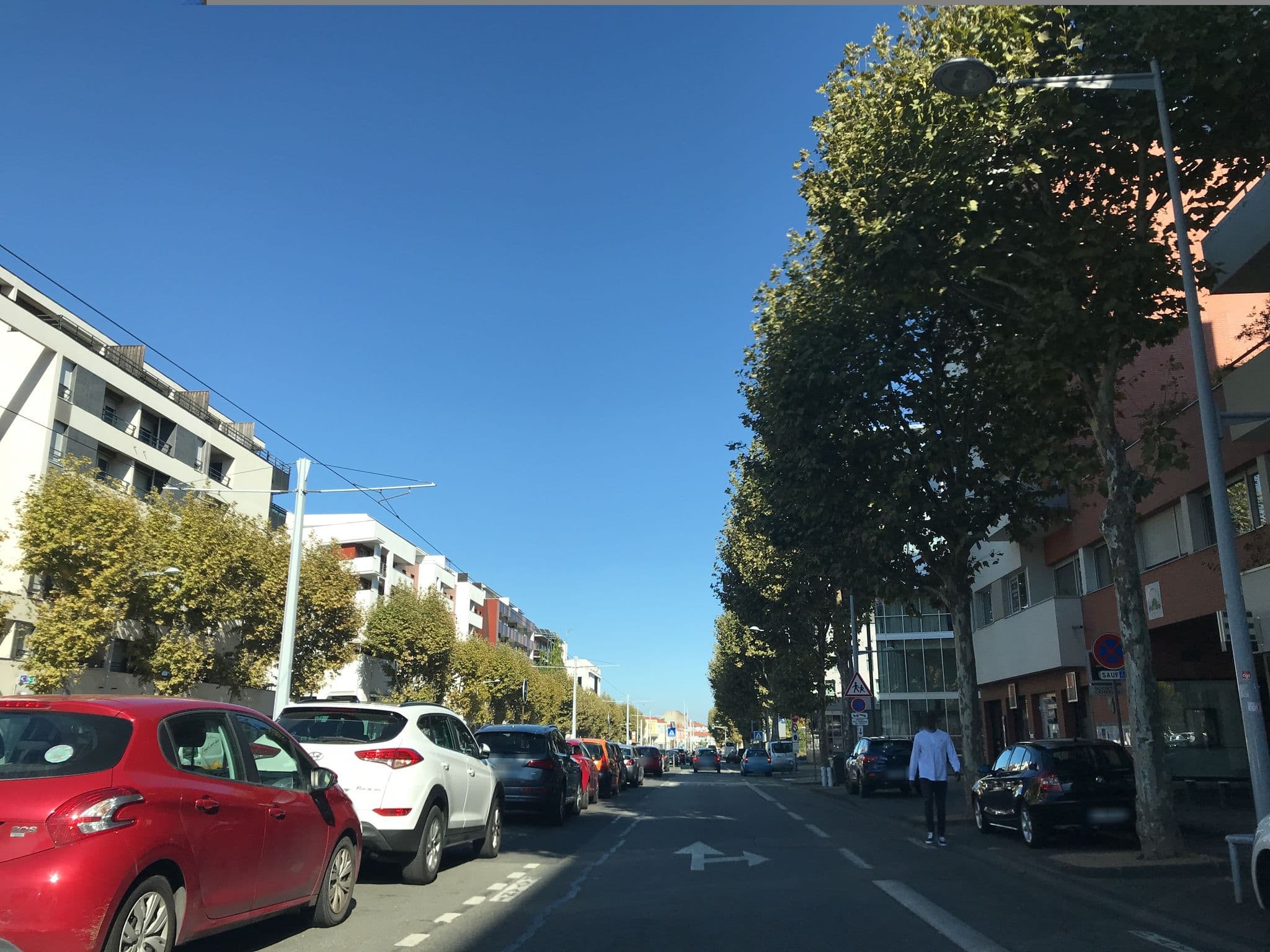 Street view near Résidence Etudes Apparthotels, Clermont-Ferrand — © fpm (CC BY-SA · Mapillary)
