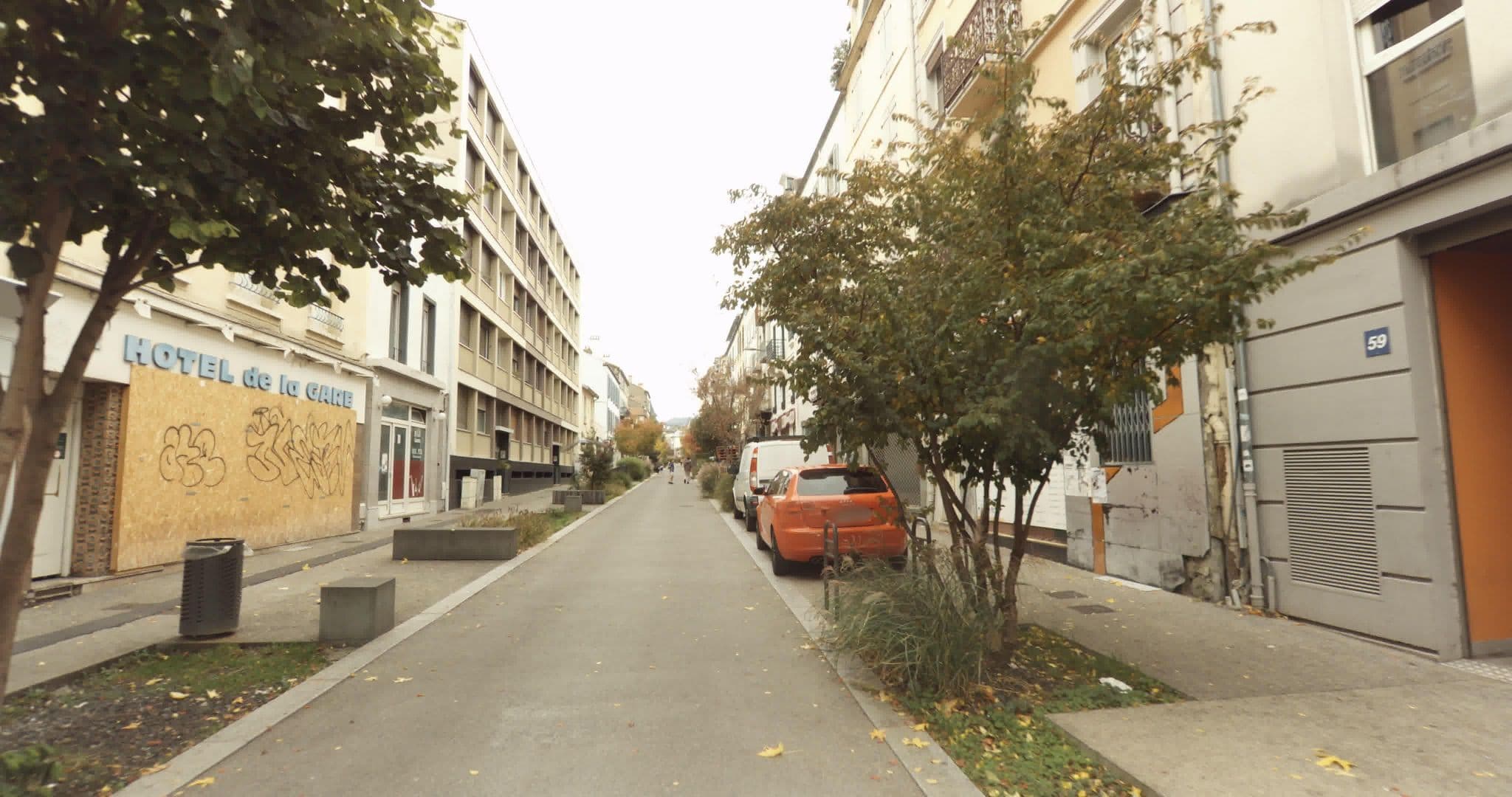 Street view near Hôtel du Puy de Dôme, Clermont-Ferrand — © sogefi (CC BY-SA · Mapillary)