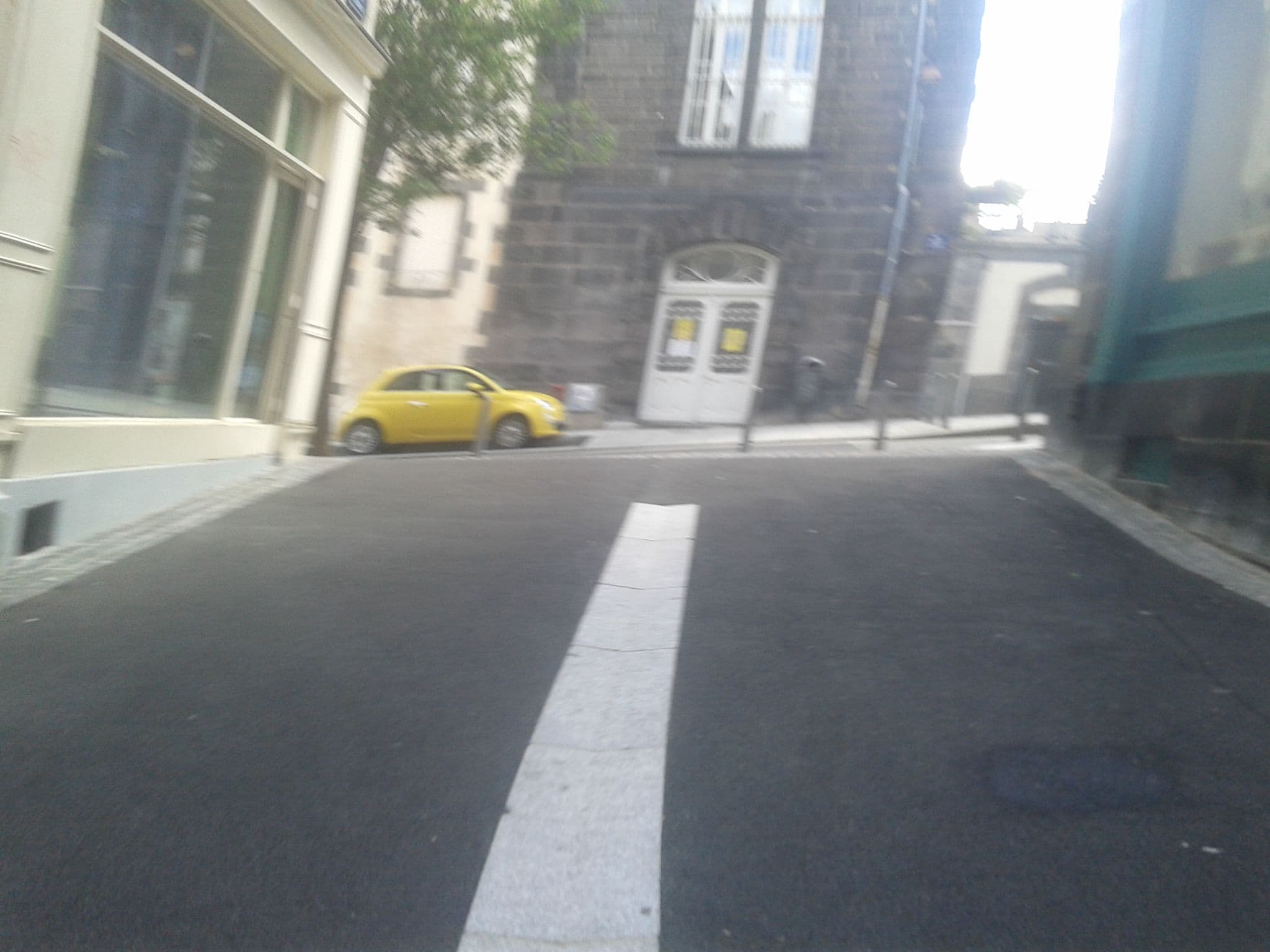 Street view near Comfort Inn, Clermont-Ferrand — © pmz (CC BY-SA · Mapillary)