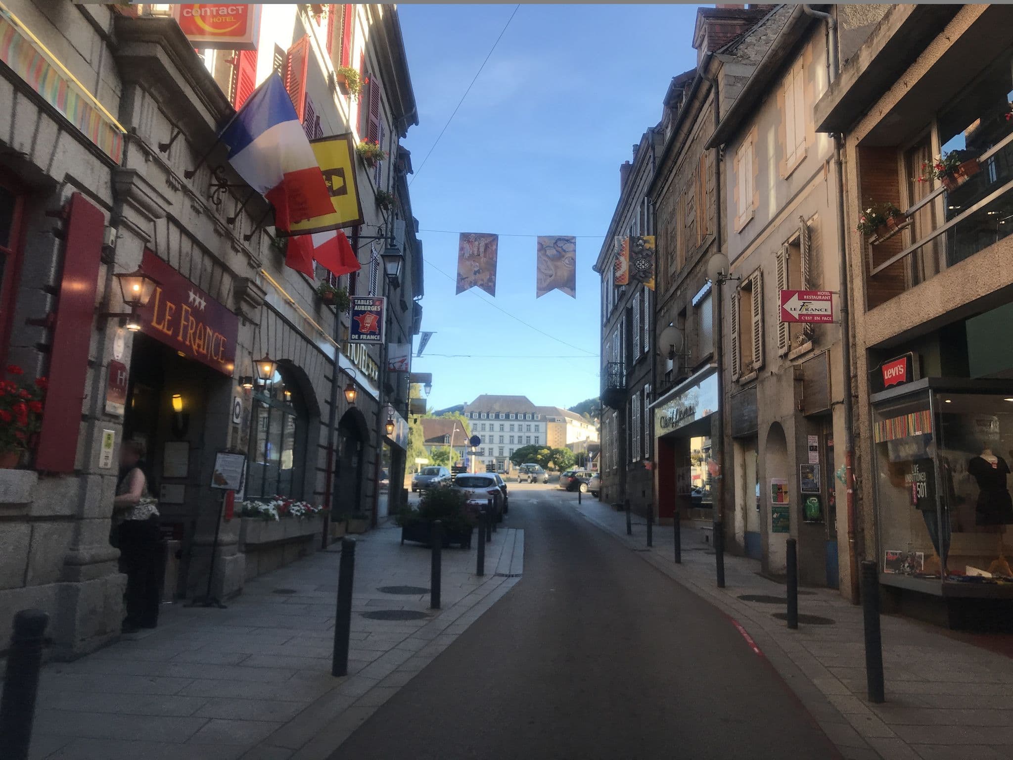 Street view near Hôtel-Restaurant le France, Aubusson — © unmap (CC BY-SA · Mapillary)
