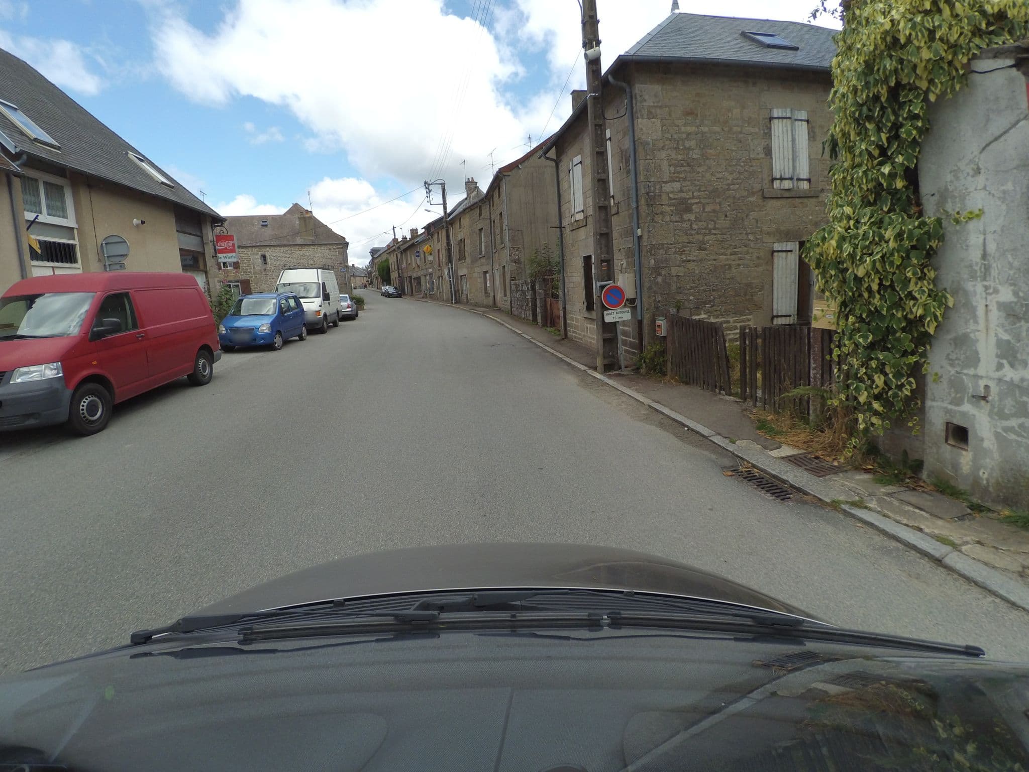 Street view near Larfouillaud Daniel, Peyrat-le-Château — © stephanep (CC BY-SA · Mapillary)