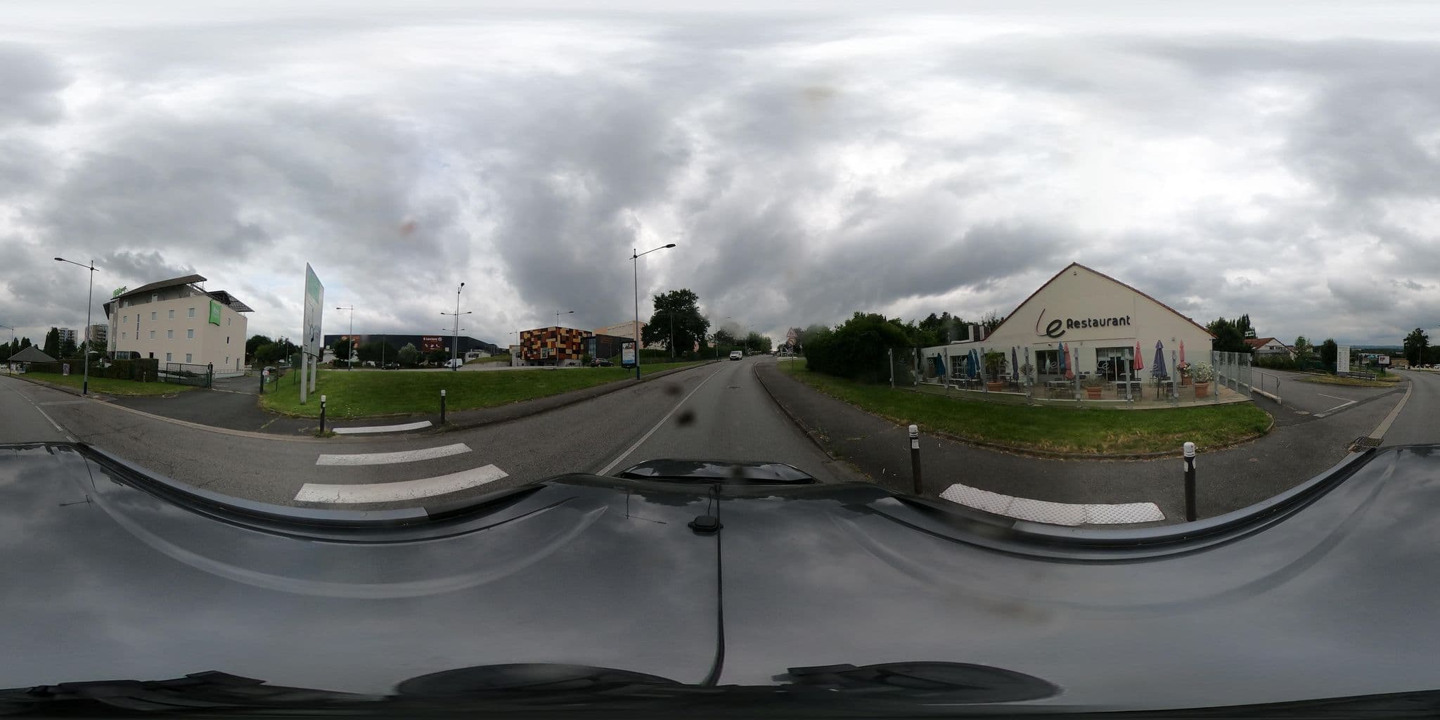 Street view near Hôtel Campanile Guéret, Guéret — © eric_s (CC BY-SA · Mapillary)