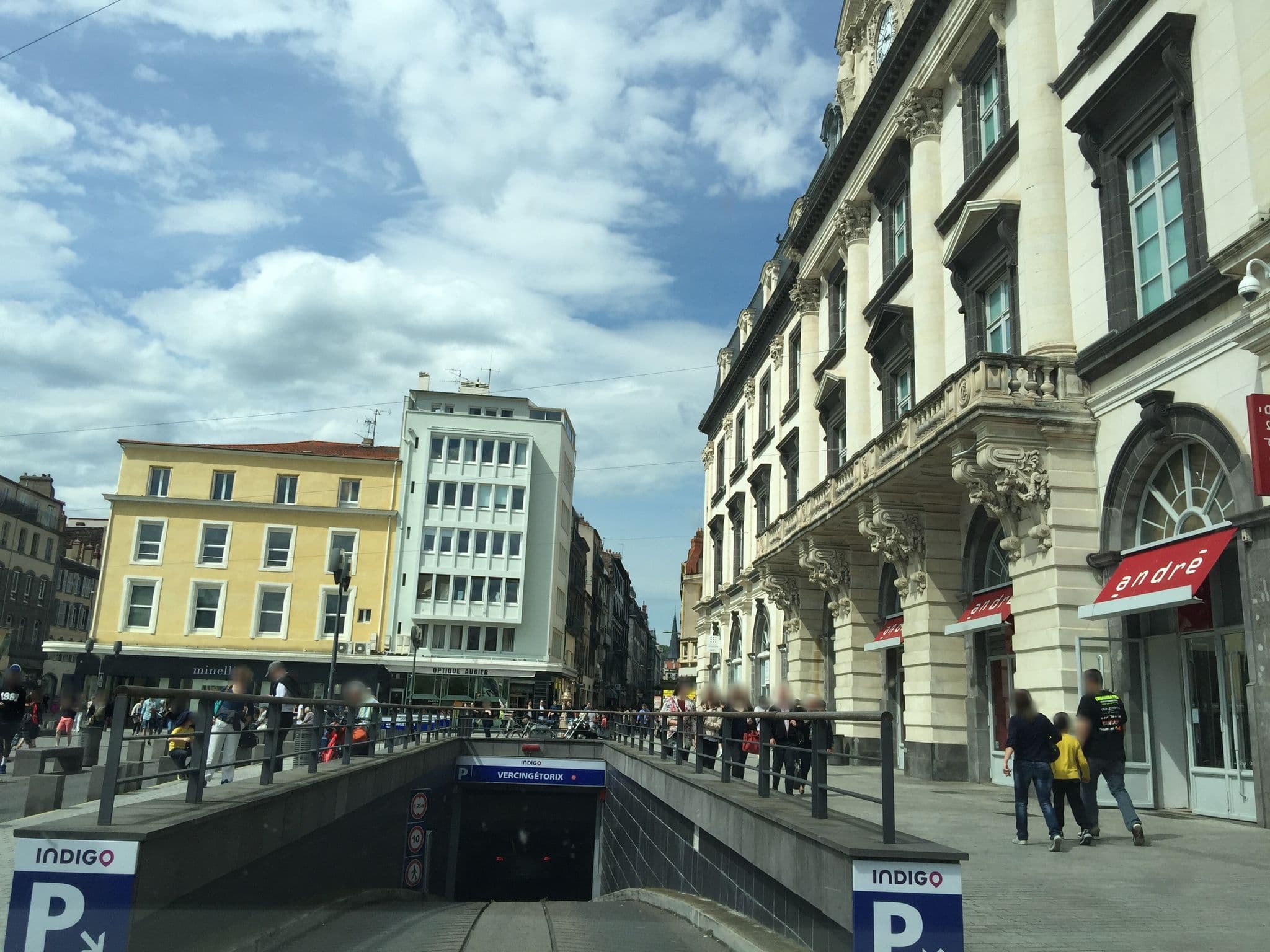 Street view near Citea Residentiel Gerzat Hôtel, Clermont-Ferrand — © geraldchatagnon (CC BY-SA · Mapillary)