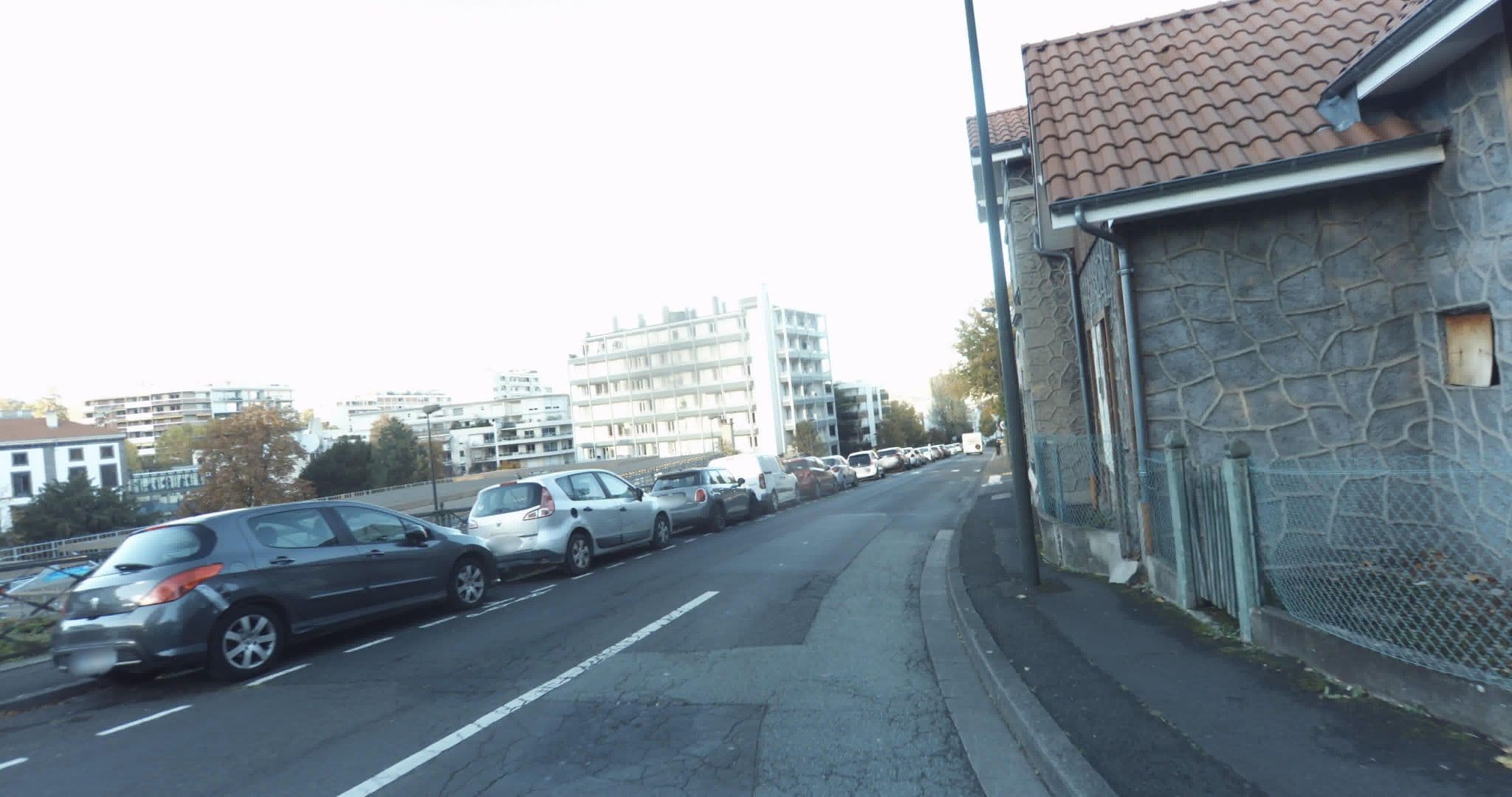 Street view near Hôtel Villa du Parc, Chamalières — © sogefi (CC BY-SA · Mapillary)