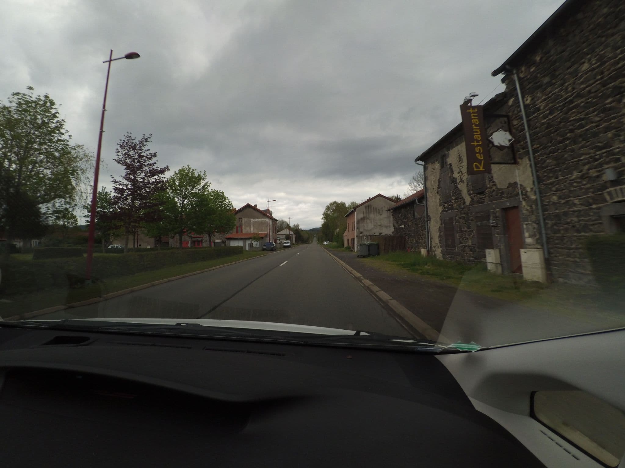 Street view near Le Gîte Gastronomique de l'Ours, Saint-Ours — © stephanep (CC BY-SA · Mapillary)