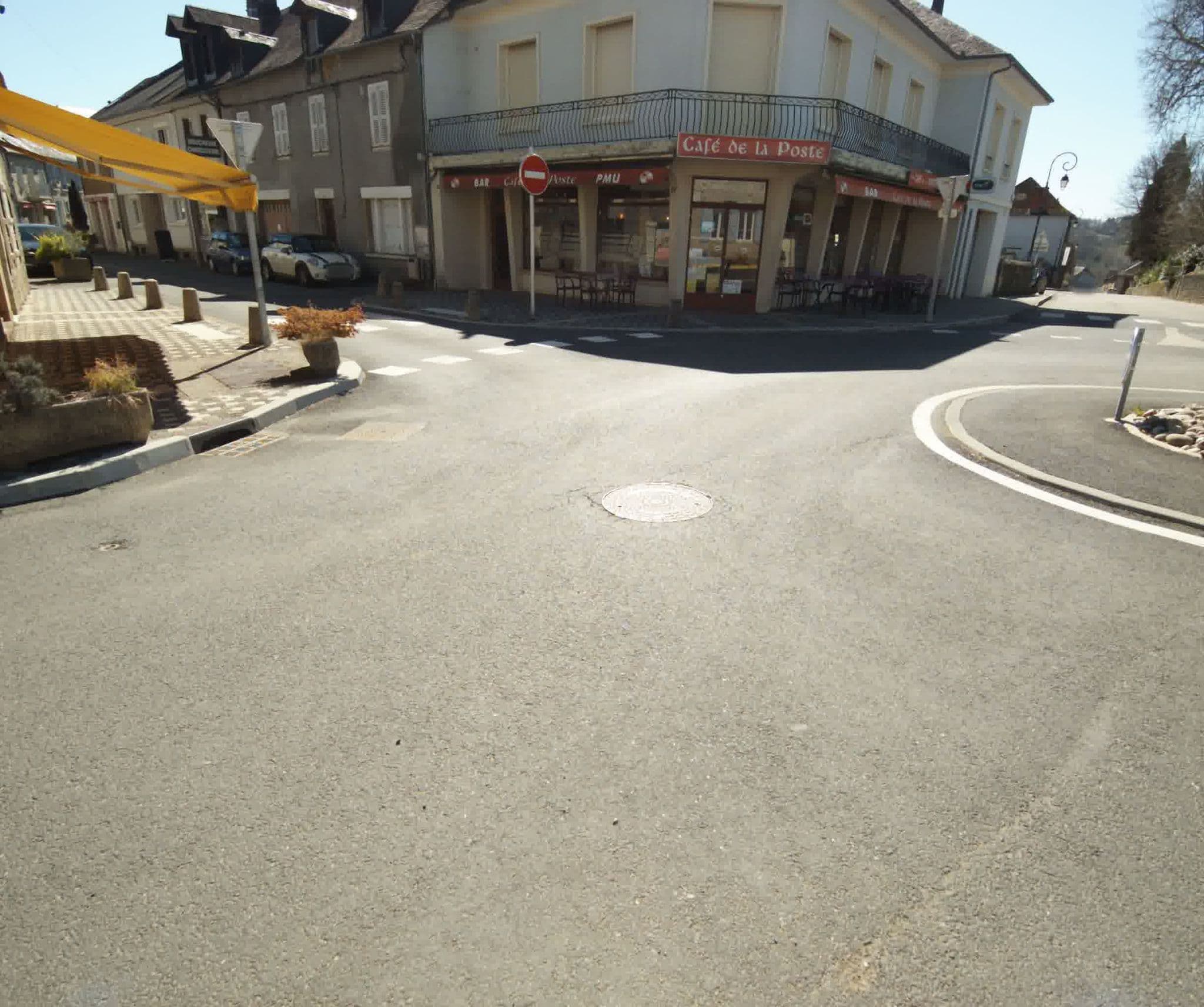 Street view near Centre de Loisirs Sans Hébergement, Seilhac — © sogefi (CC BY-SA · Mapillary)